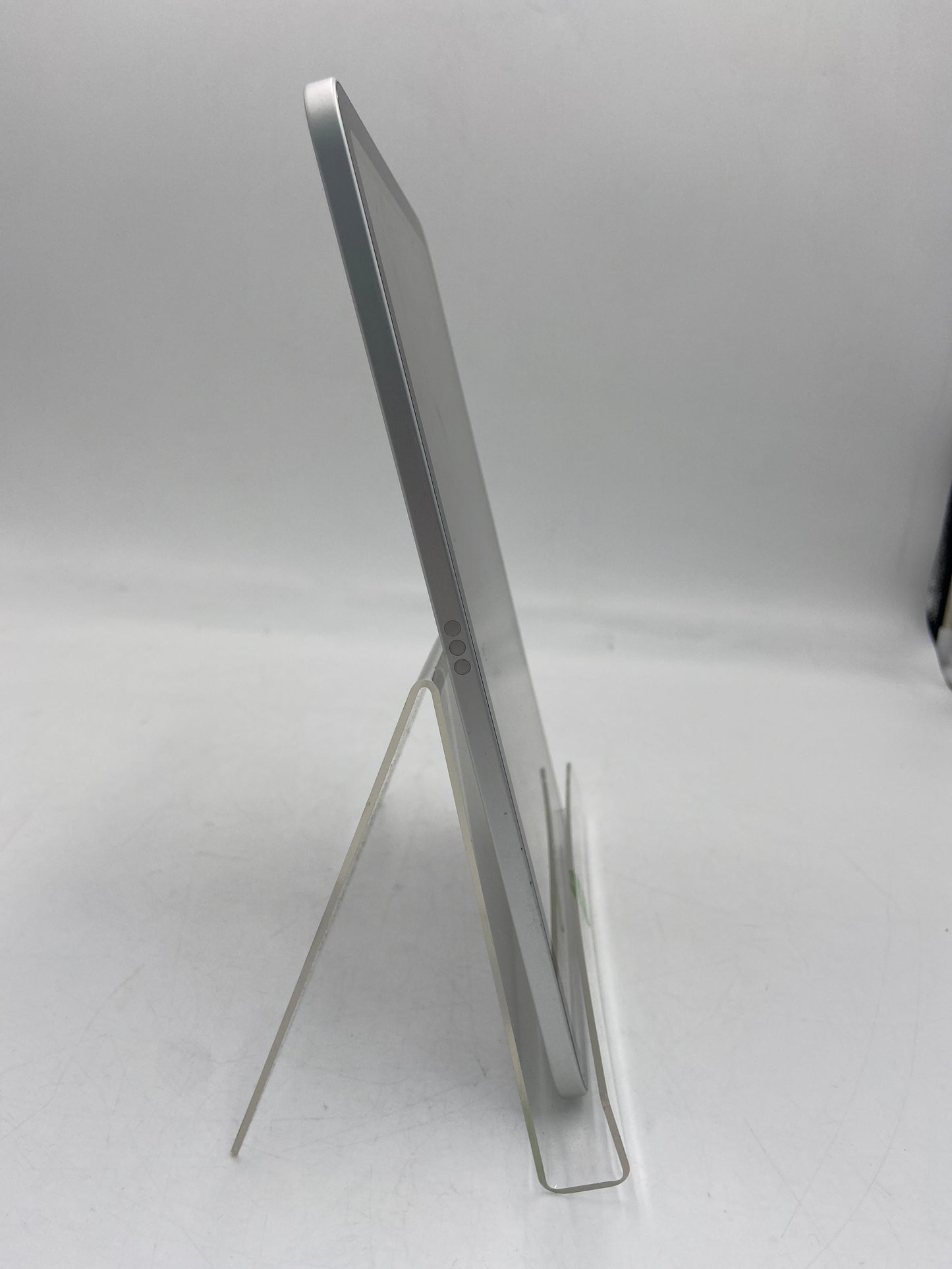 WiFi Only Apple iPad 10th Gen 64GB SILVER A2696