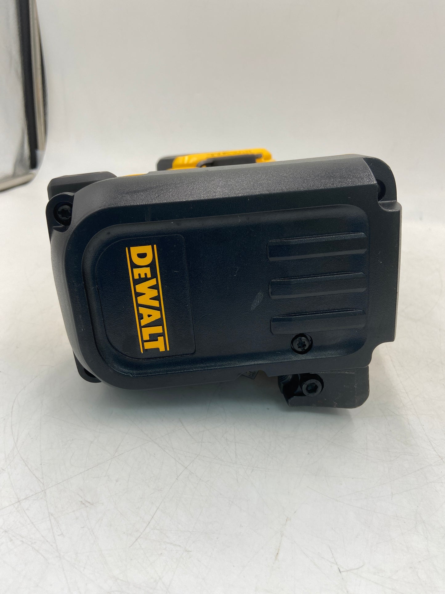 DeWalt DCS350 20V MAX 1/4"-20, 3/8"-16, 1/2"-13 Cordless Threaded Rod Cutter