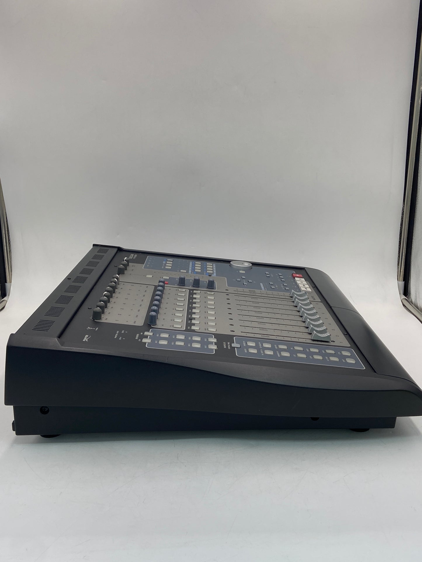 Tascam FW-1884 FireWire Audio/MIDI Interface & Control Surface Mixer FW-1884