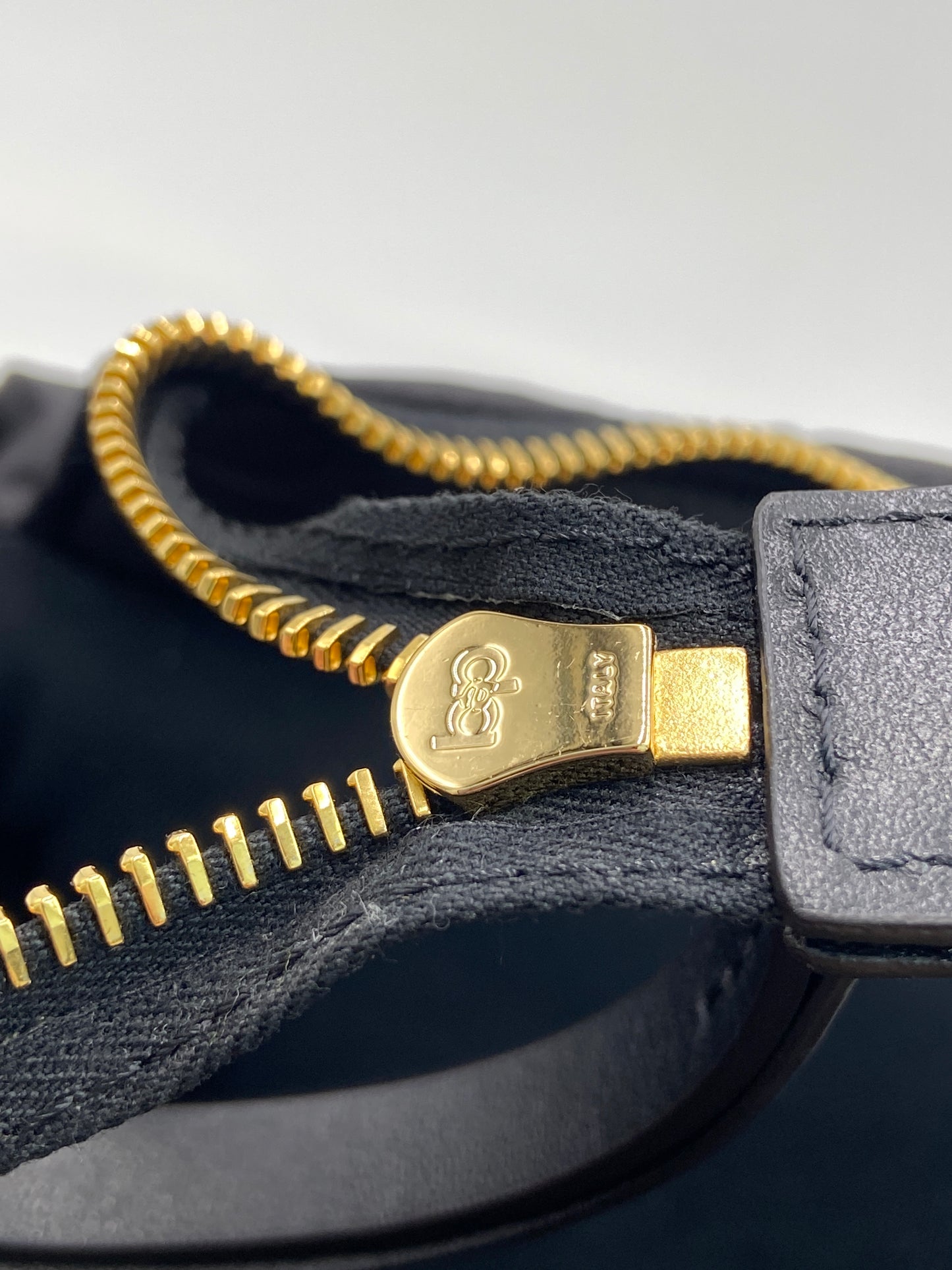 New Moncler Caradoc Tote Bag BLACK QUILTED