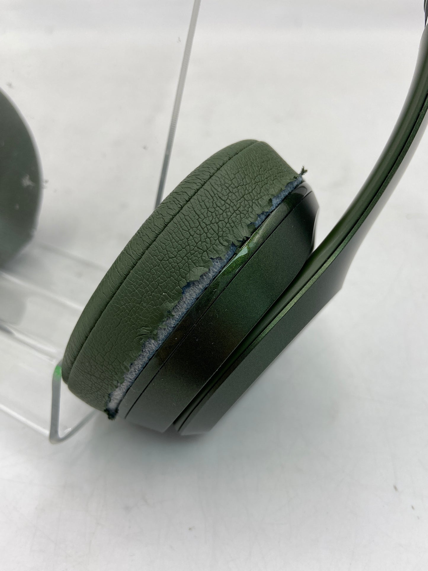 Beats Solo HD Wireless Over-Ear Bluetooth Headphones Hunter Green