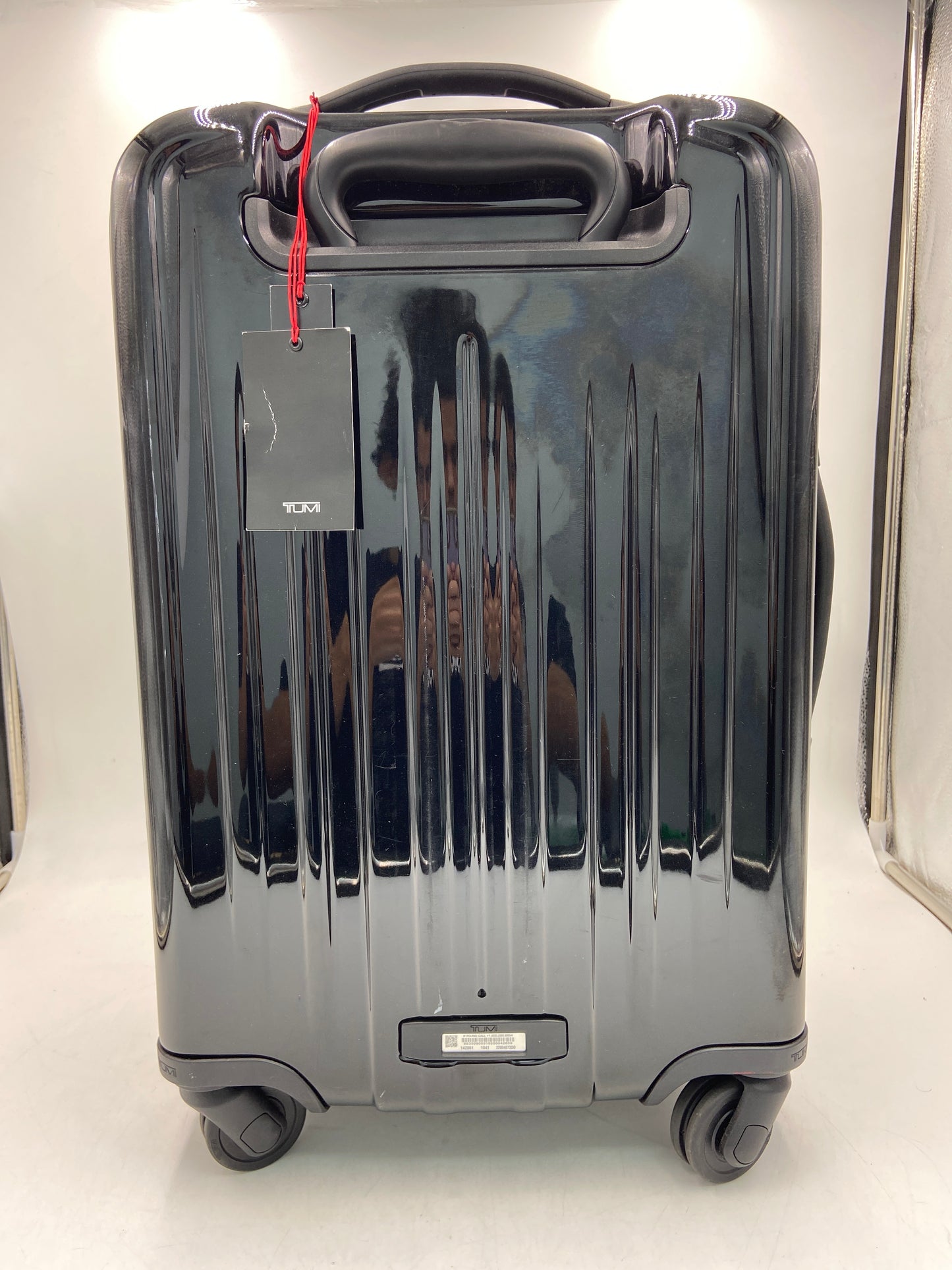 New Tumi V4 International Carry On Suitcase