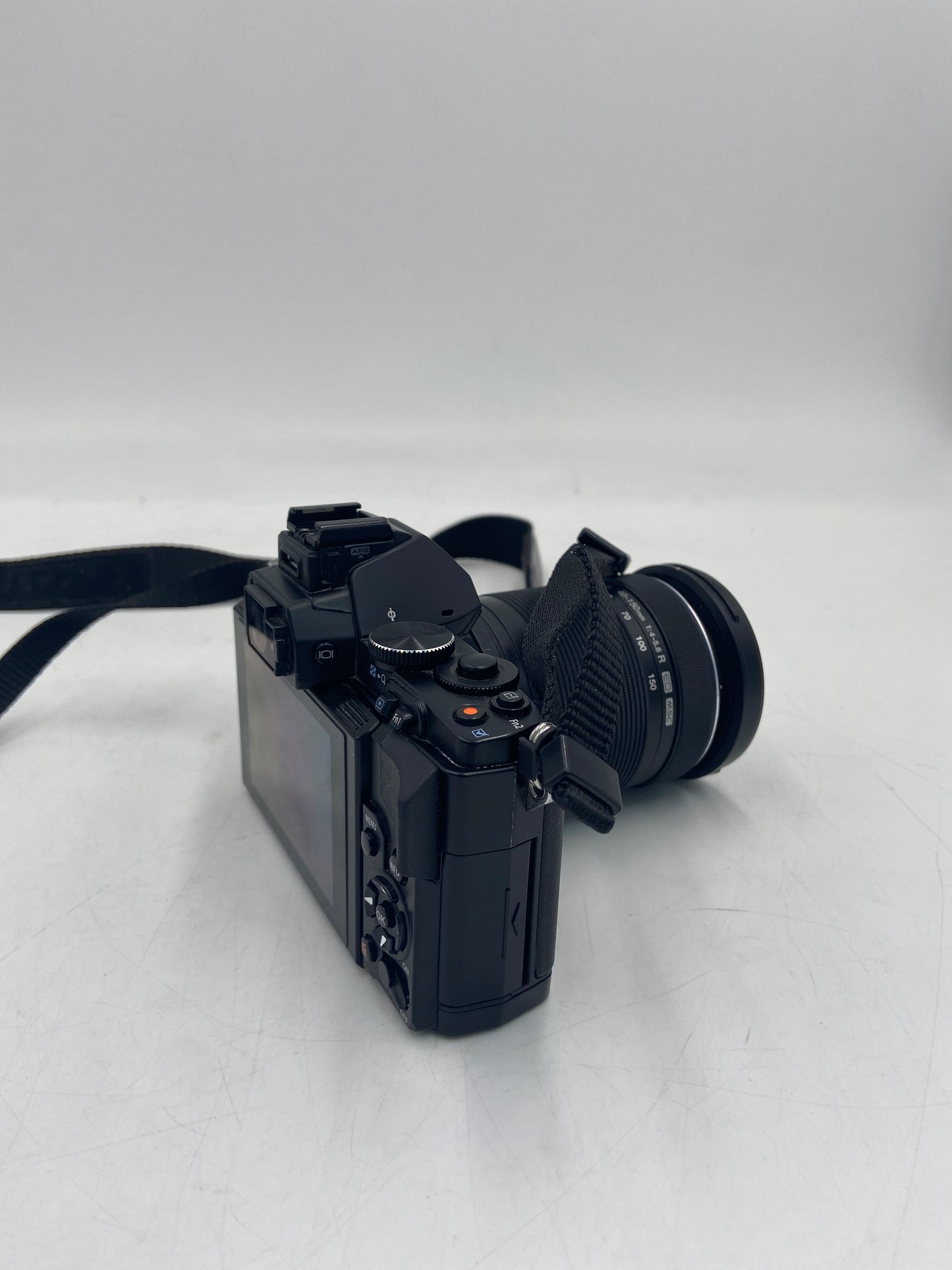 Olympus E-M5 Japan Version 16.0MP Digital SLR DSLR Camera