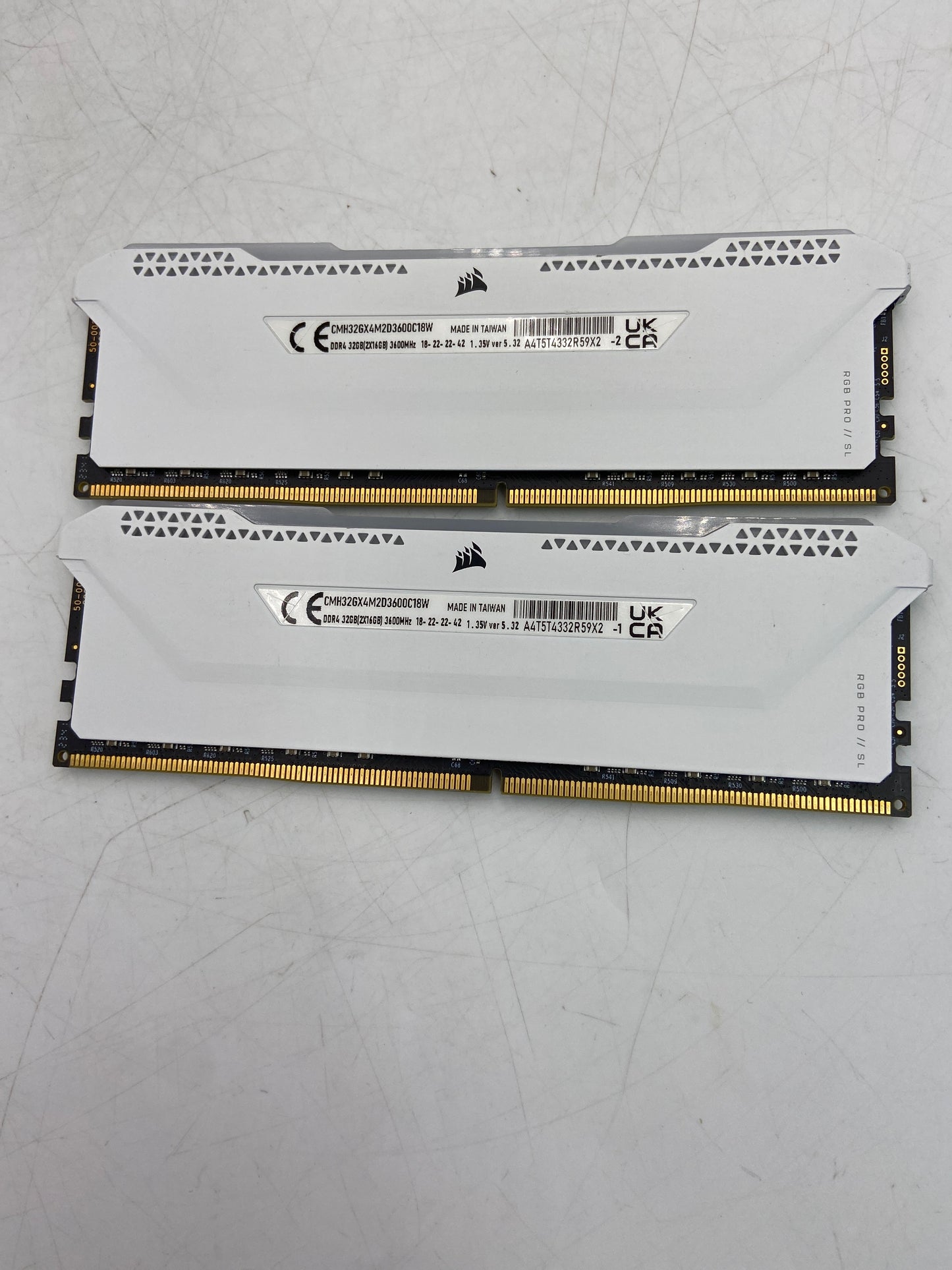 Corsair Vengeance RGB Pro 32GB (2x16GB) RAM DDR4 3600MHz CMH32GX4M2D3600C18W