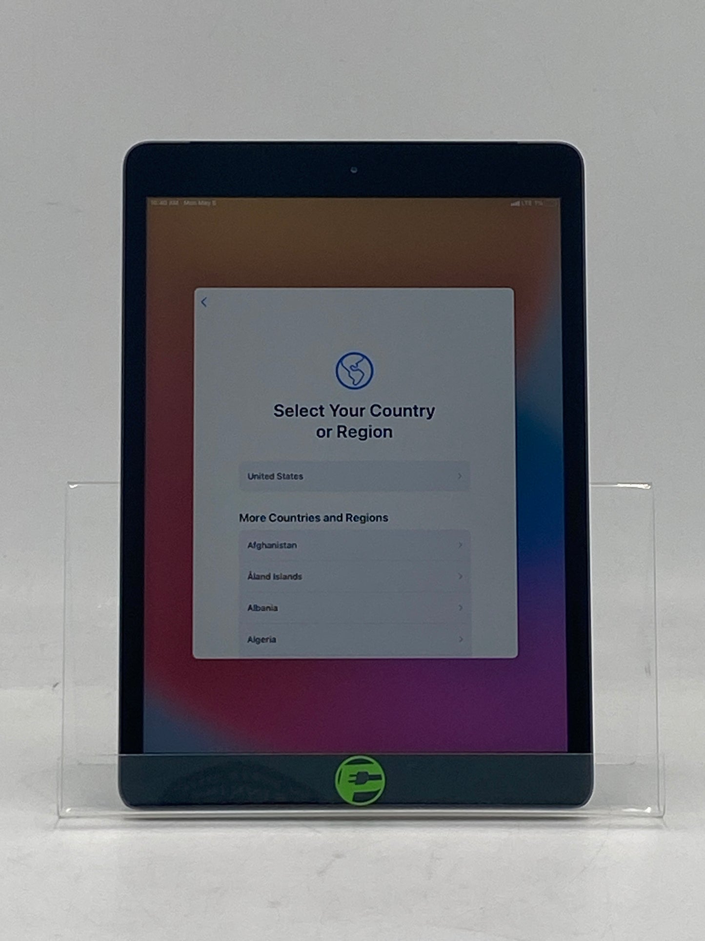 Unlocked Apple iPad 7th Gen 32GB Space Gray