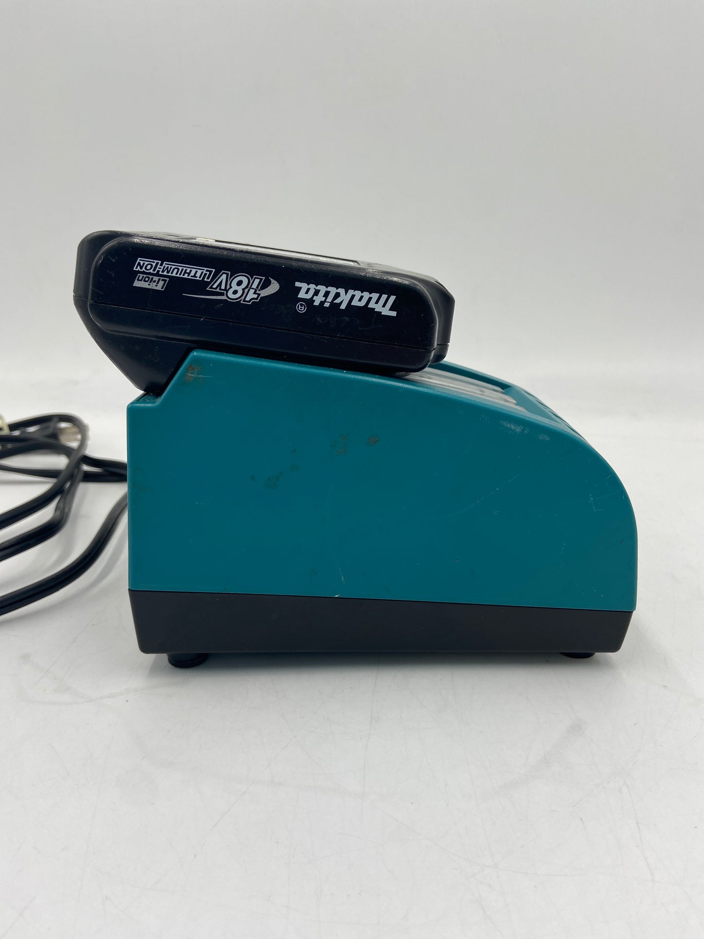 Makita DC18RA 18V Lithium Ion Battery Charger