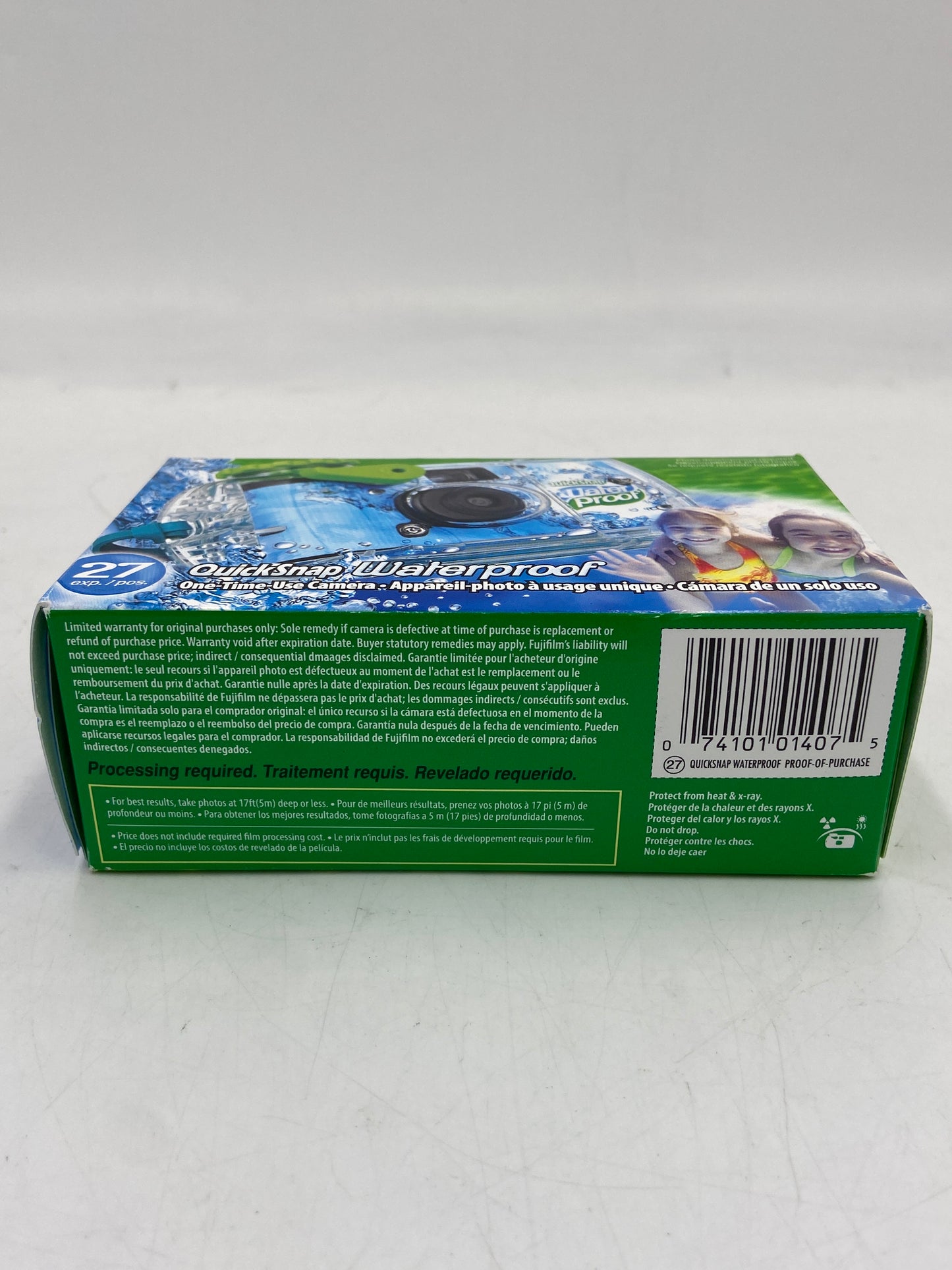 New FUJIFLIM QUICKSNAP WATERPROOF Camera