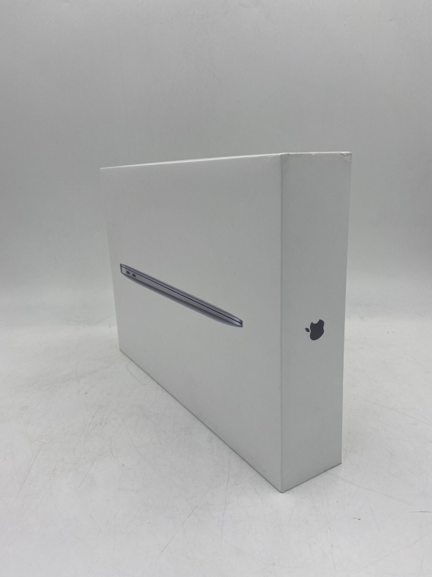 2020 Apple MacBook Air 13" M1 3.2GHz 8GB RAM 128GB SSD Silver A2337