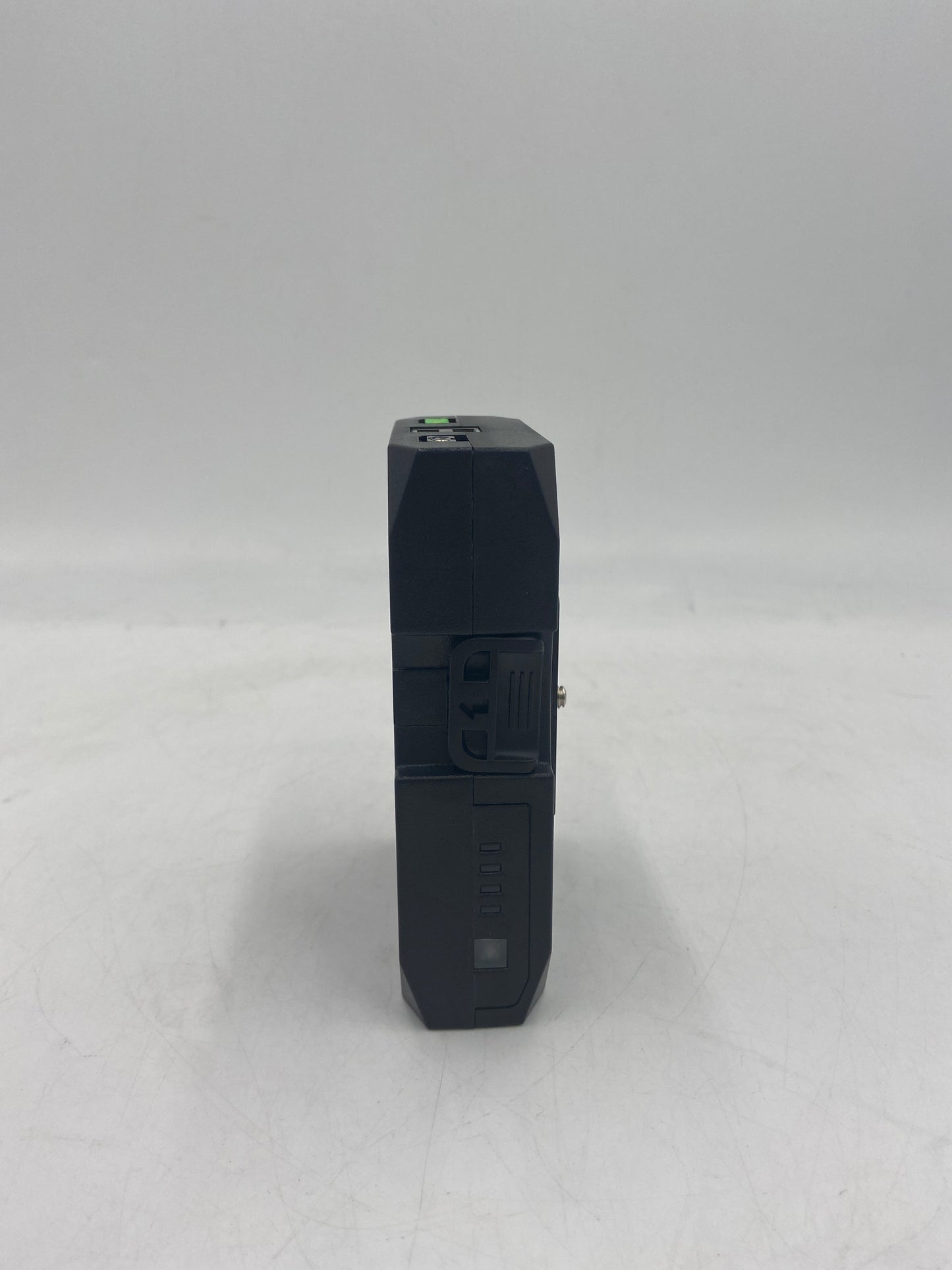 POWERBASE EDGE LITE WITH QUICK RELEASE PLATE Li-ion Battery pack 14.8V 3200Mah
