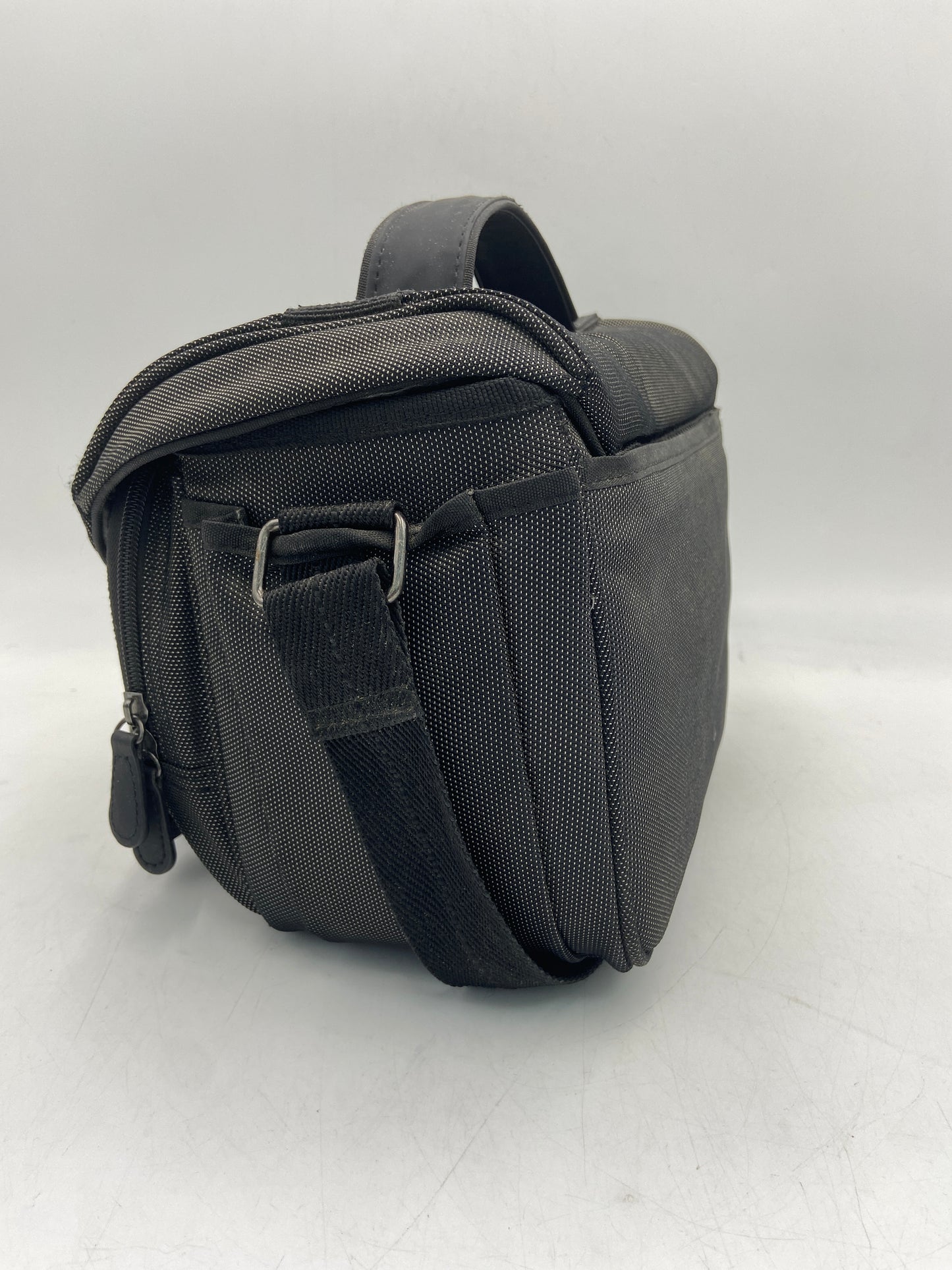 Nikon D90 12.3MP DSLR Camera