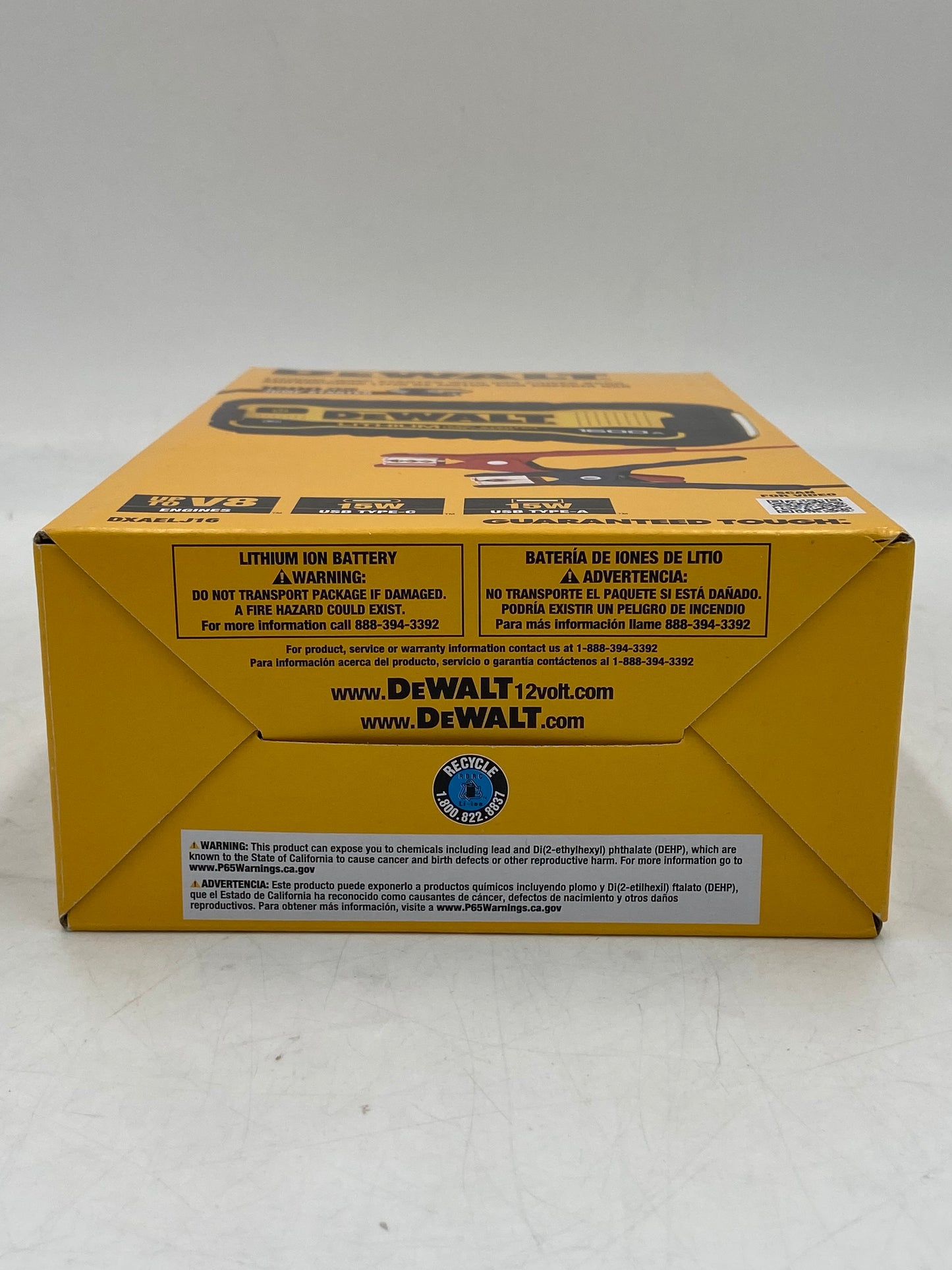 New DEWALT Lithium Jump Starter with USB Power Bank Jump Starter DXAELJ16