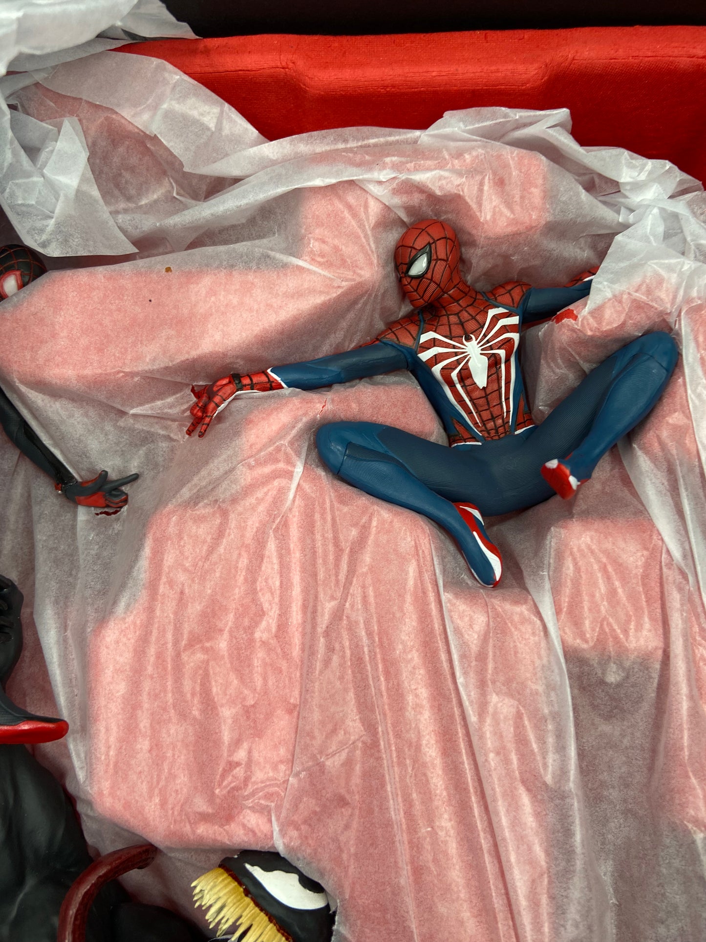 New Open Box Marvel Spider-Man 2 Collectible Statue Set Collectible PS5