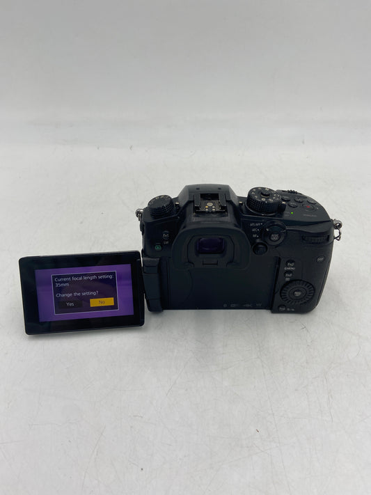 Panasonic Lumix DC-GH5 DC-GH5 20.3MP Mirrorless Camera