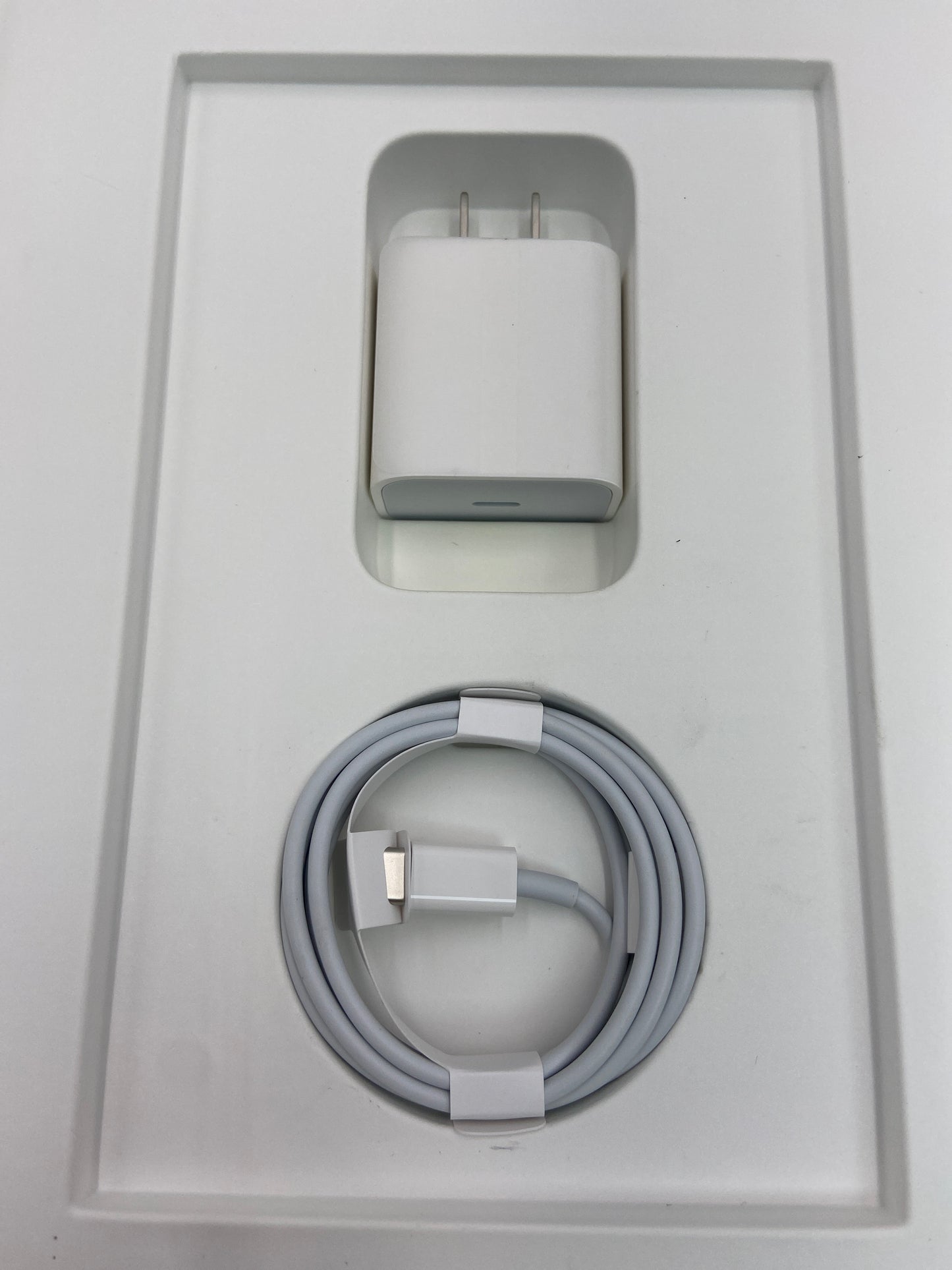 WiFi Only Apple iPad 9th Gen 64GB Space gray MK2K3LL/A