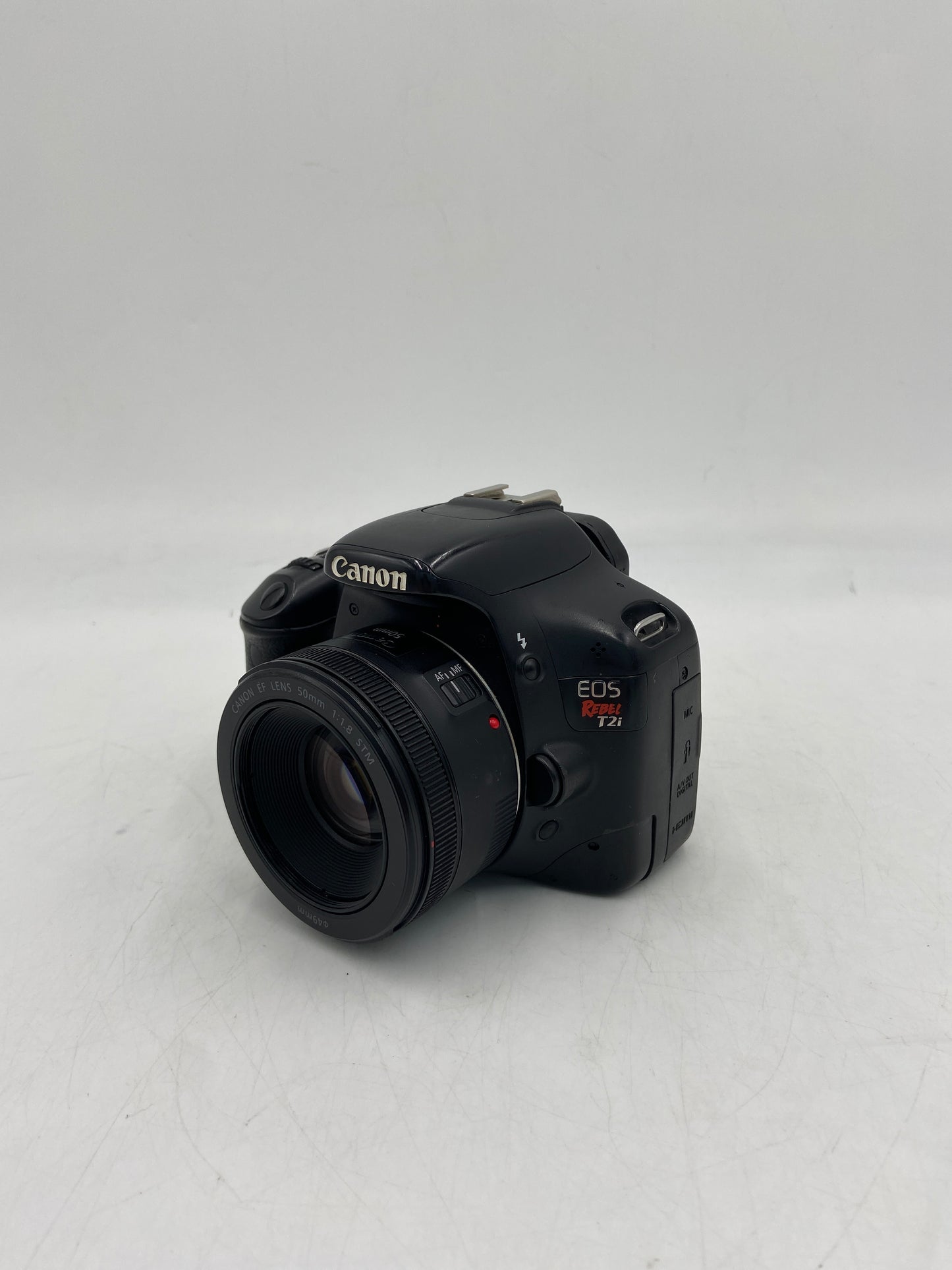 Canon EOS Rebel T2i 18.0MP Digital SLR DSLR Camera