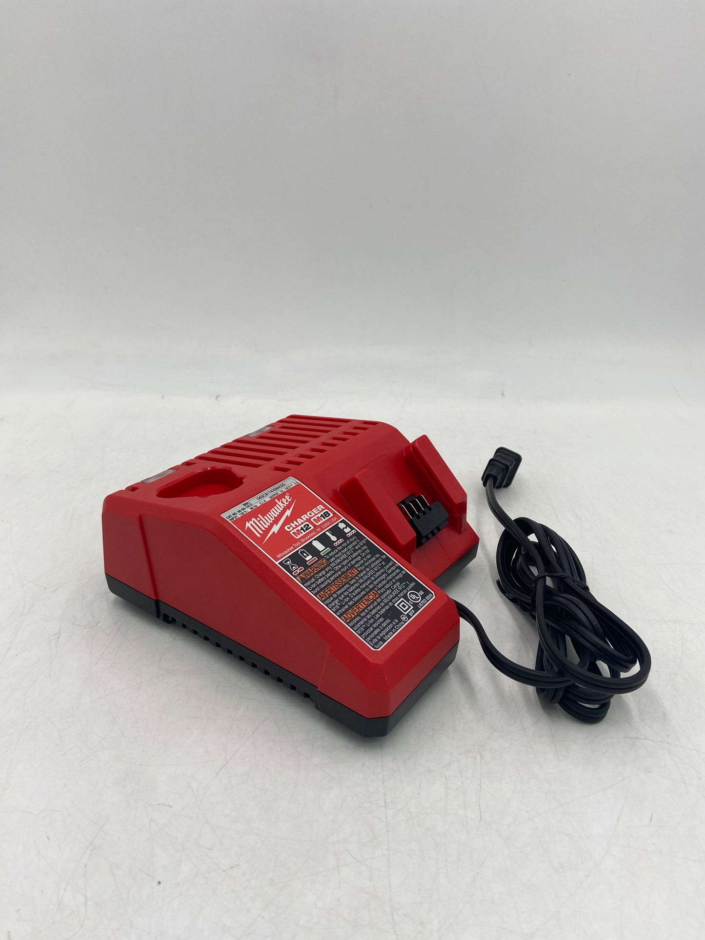 Milwaukee 48-59-1812 M12, M18 Battery Charger