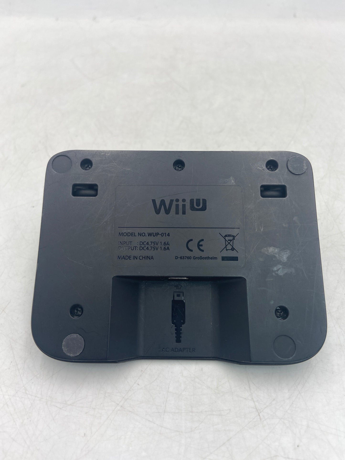Nintendo Wii U 32GB Video Gaming Console WUP-101(2) Black