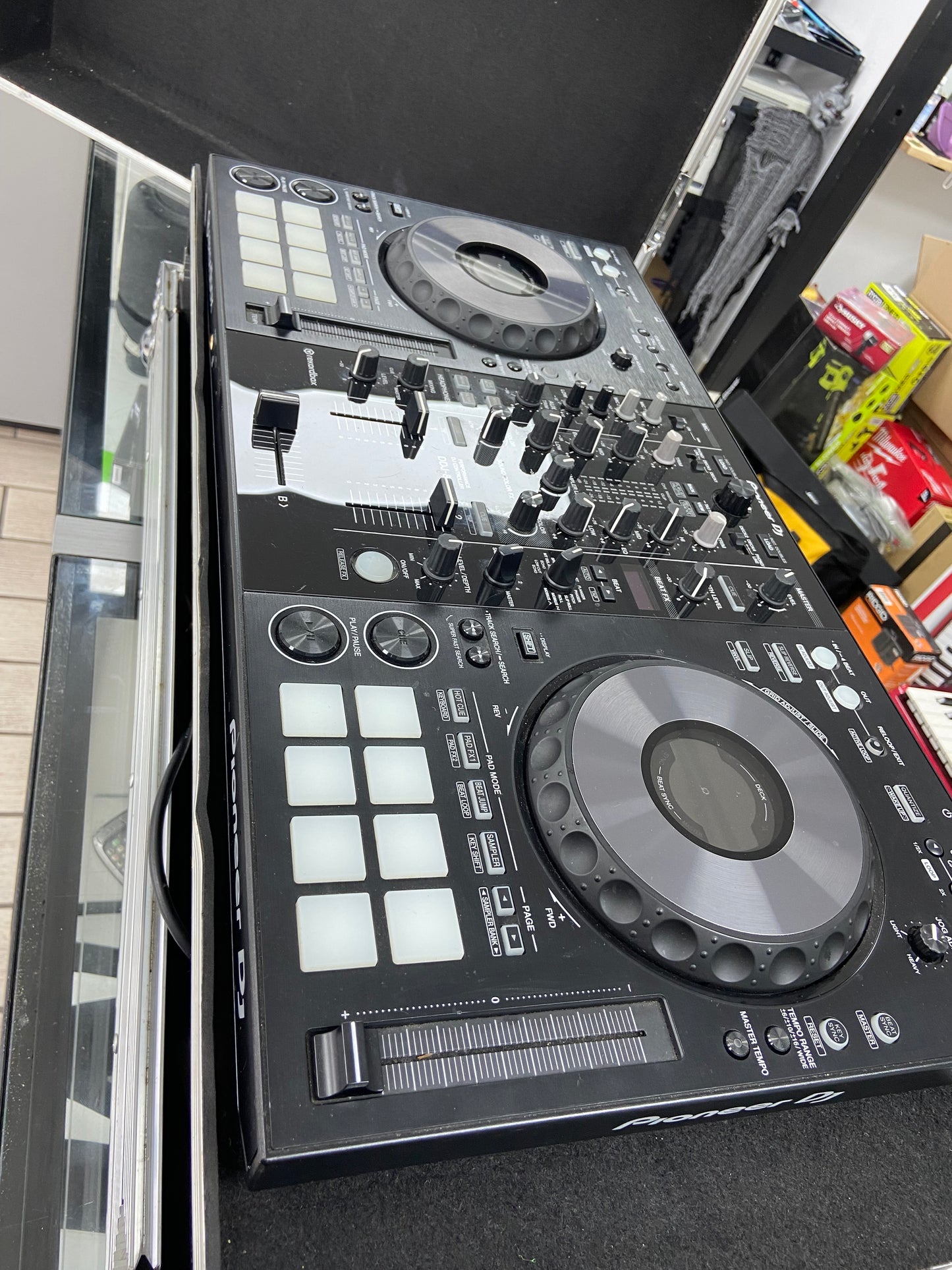 Pioneer DJ DDJ-800 2-channel DJ controller