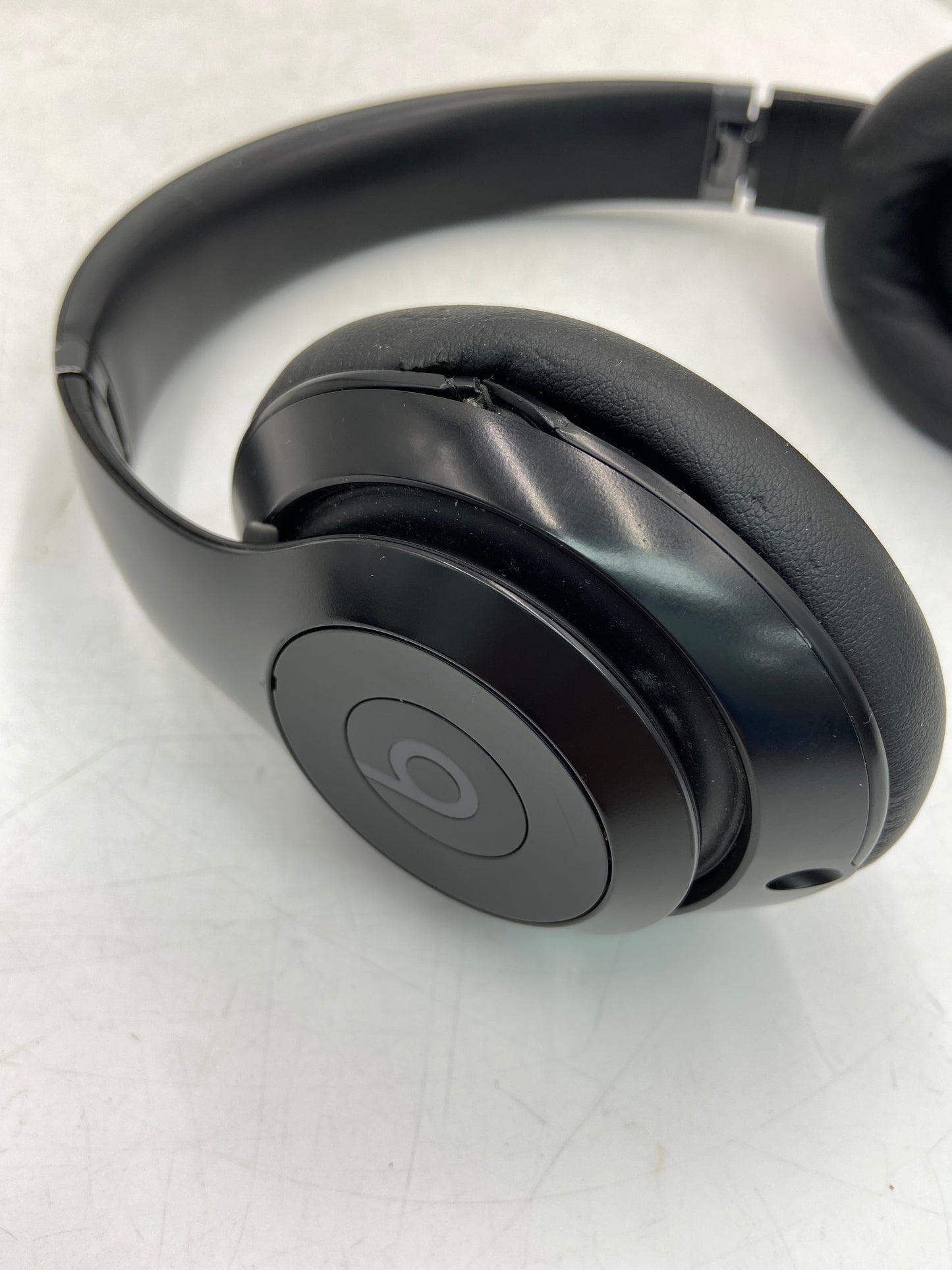 Beats Studio Pro Wireless Over-Ear Bluetooth Headphones Black A2924