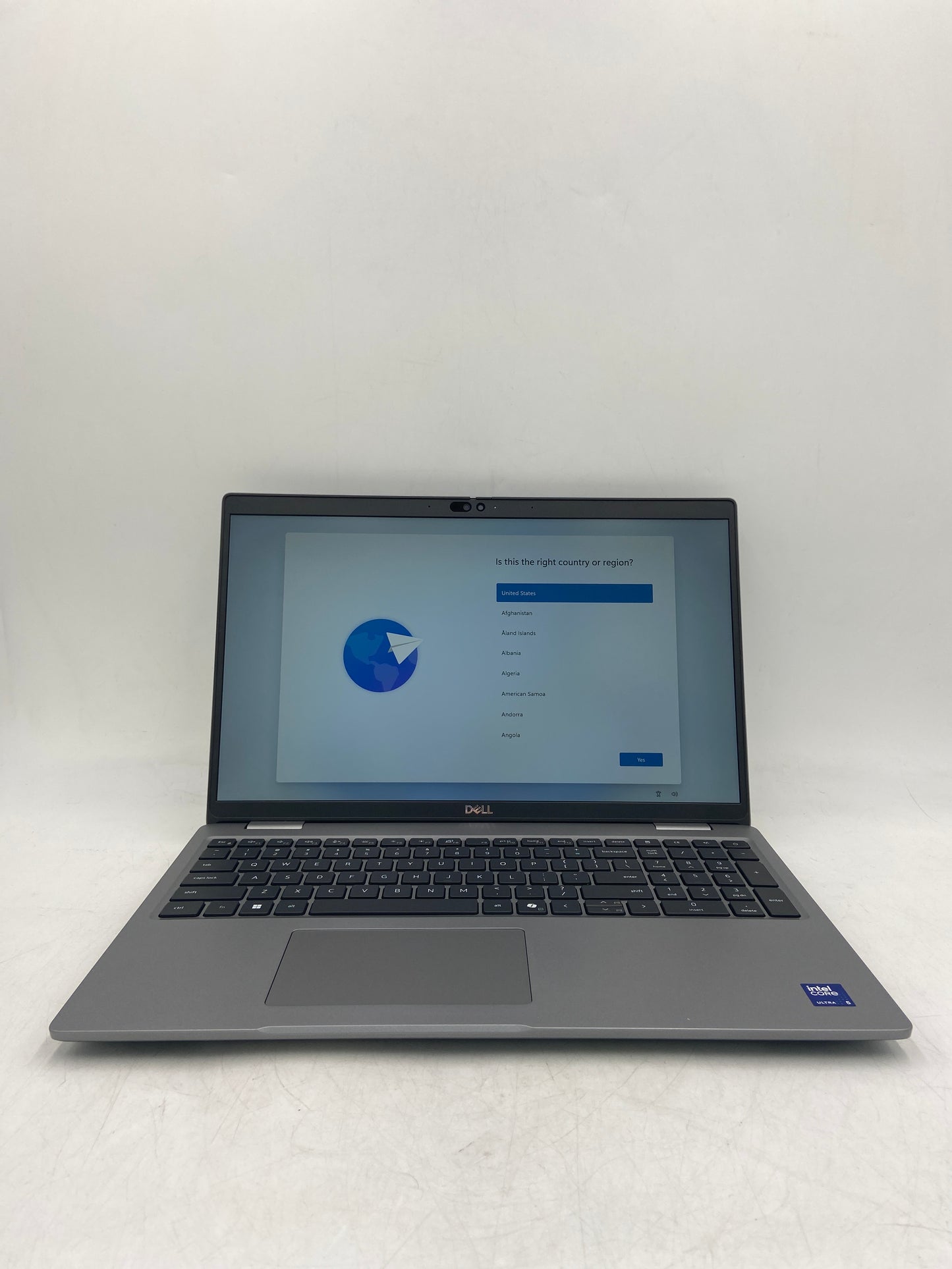 Dell Latitude 5550 15.6" Intel Core Ultra 5 1920 x 1080 Windows 11 Pro 512GB SSD Grey 2024 Laptop P127F003