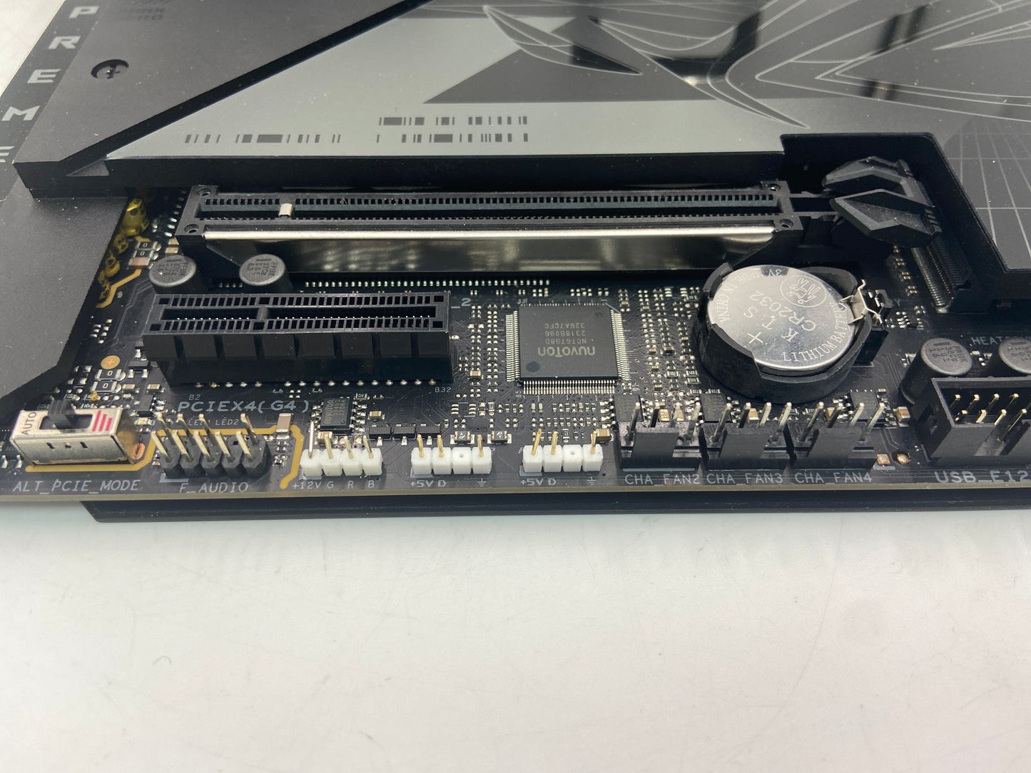 Broken ASUS ROG MAXIMUS Z790 DARK HERO Motherboard 90MB1F90-M0AAY0