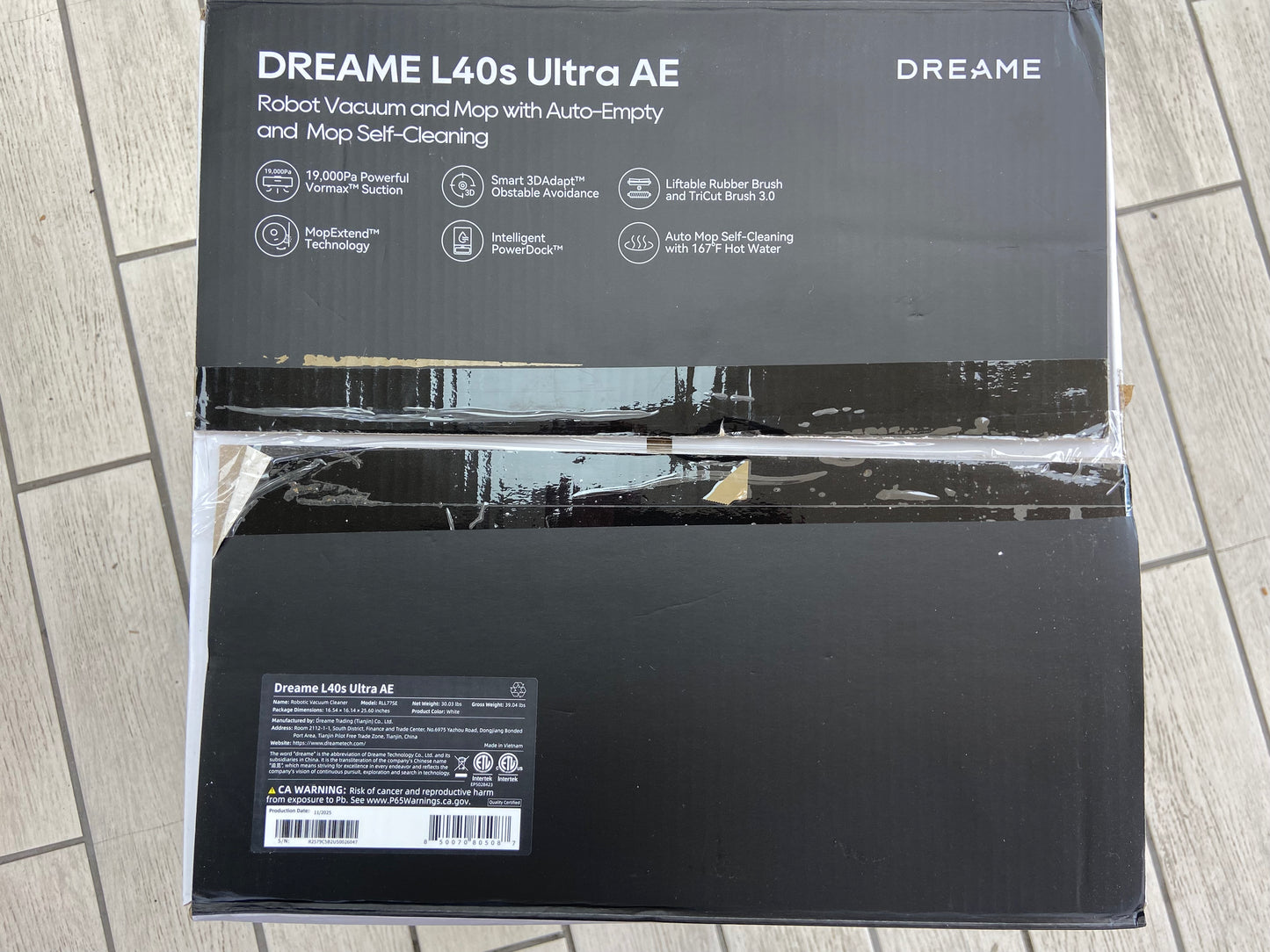 New Open Box Dreame L40s Ultra AE Robotic Vacuum Cleaner RLL77SE White