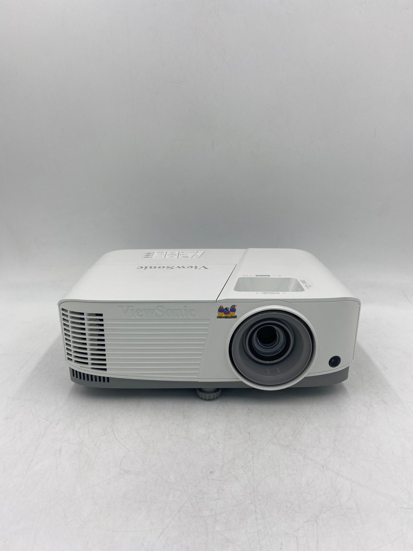 ViewSonic PG707X 1024 x 768 Pixels 1300 Ansi Lumens DLP Projector VS19090 (Device Only)