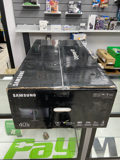 New Samsung Odyssey 40" G75F 5K2K WUHD LCD VA Curved Gaming Monitor