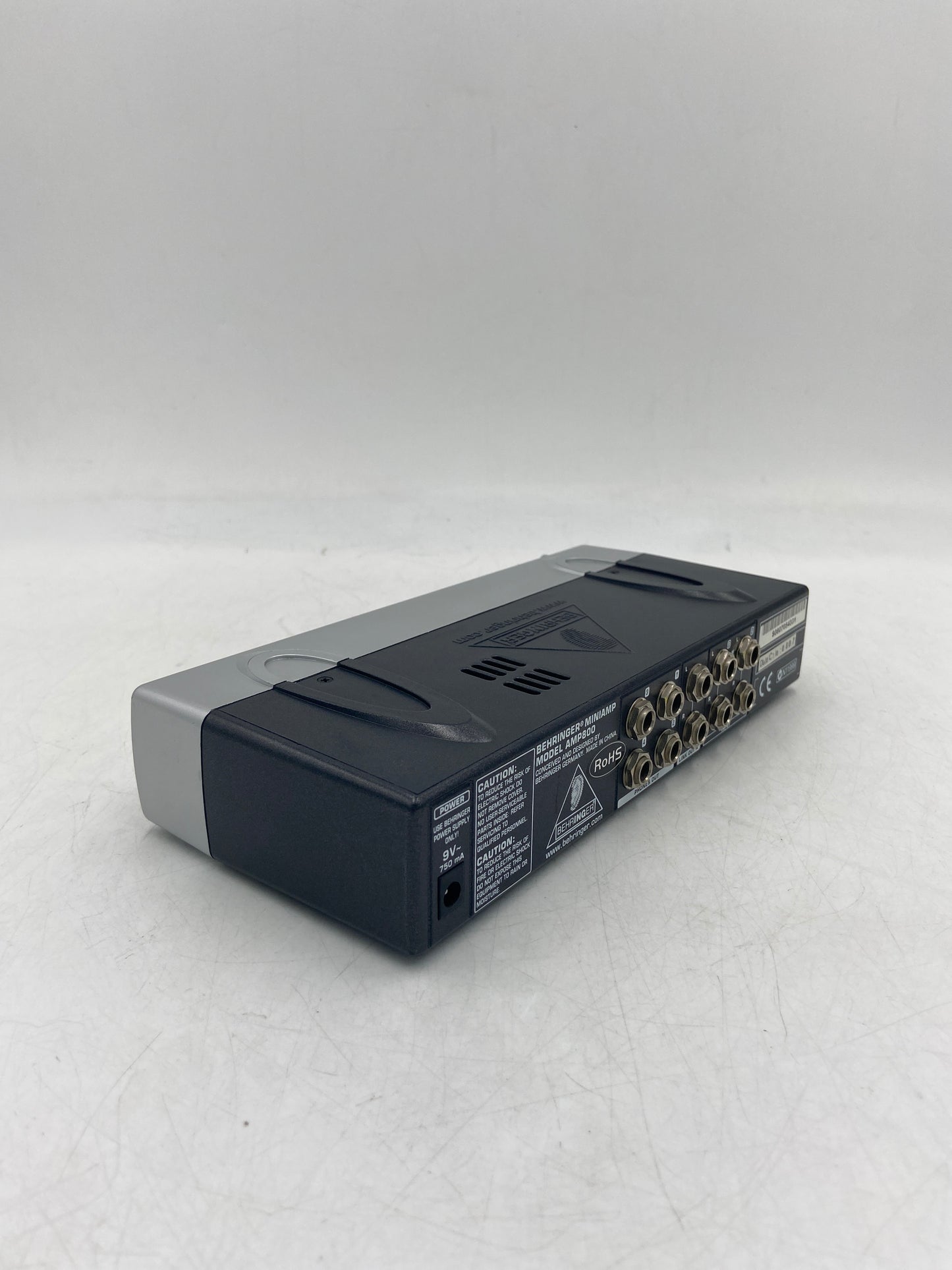 BEHRINGER MINIAMP AMP800 4-Channel Stereo Headphone Amplifier  P0331
