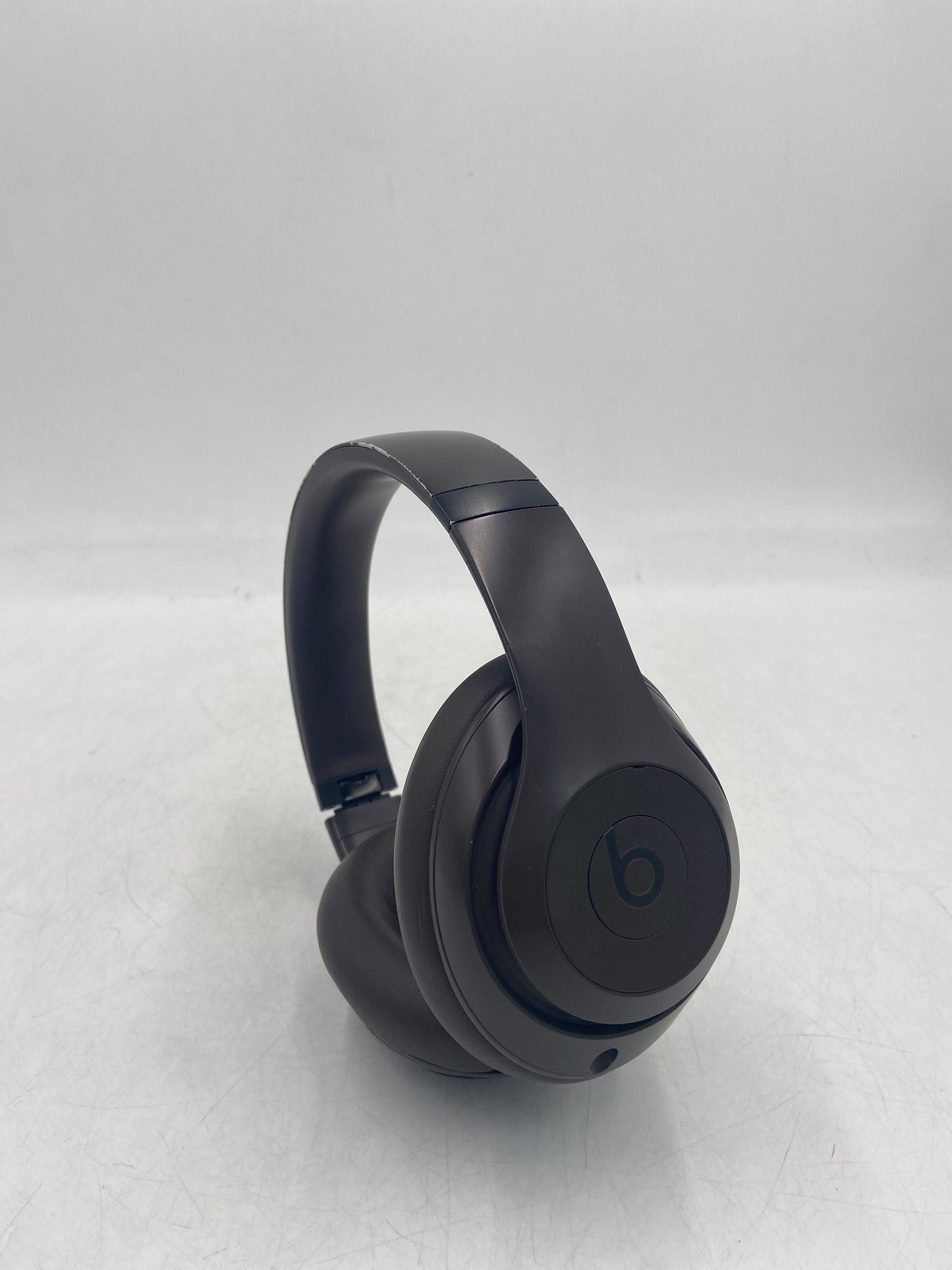Beats Studio Pro Wired Over-Ear Headphones Deep Brown A2924