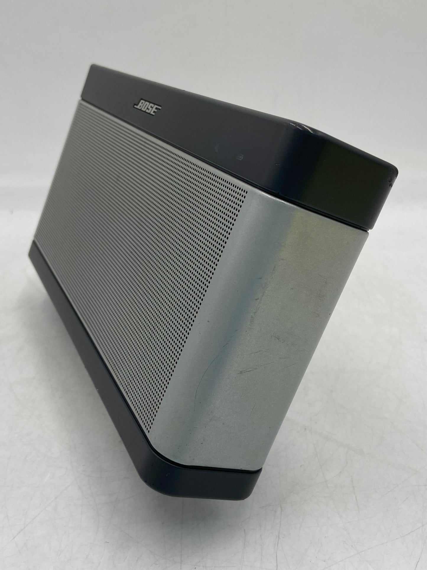 Bose SoundLink III Bluetooth Speaker Silver 414255