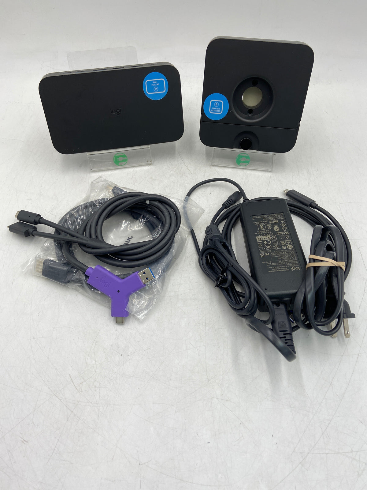 Logitech Swytch Hub 952-000009 Laptop Kit VU0057 with Y-Cable for Video Conferencing
