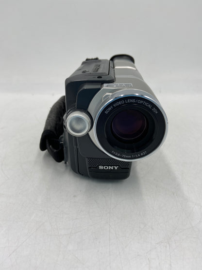 Sony CCD-TRV308 SteadyShot Video Camera