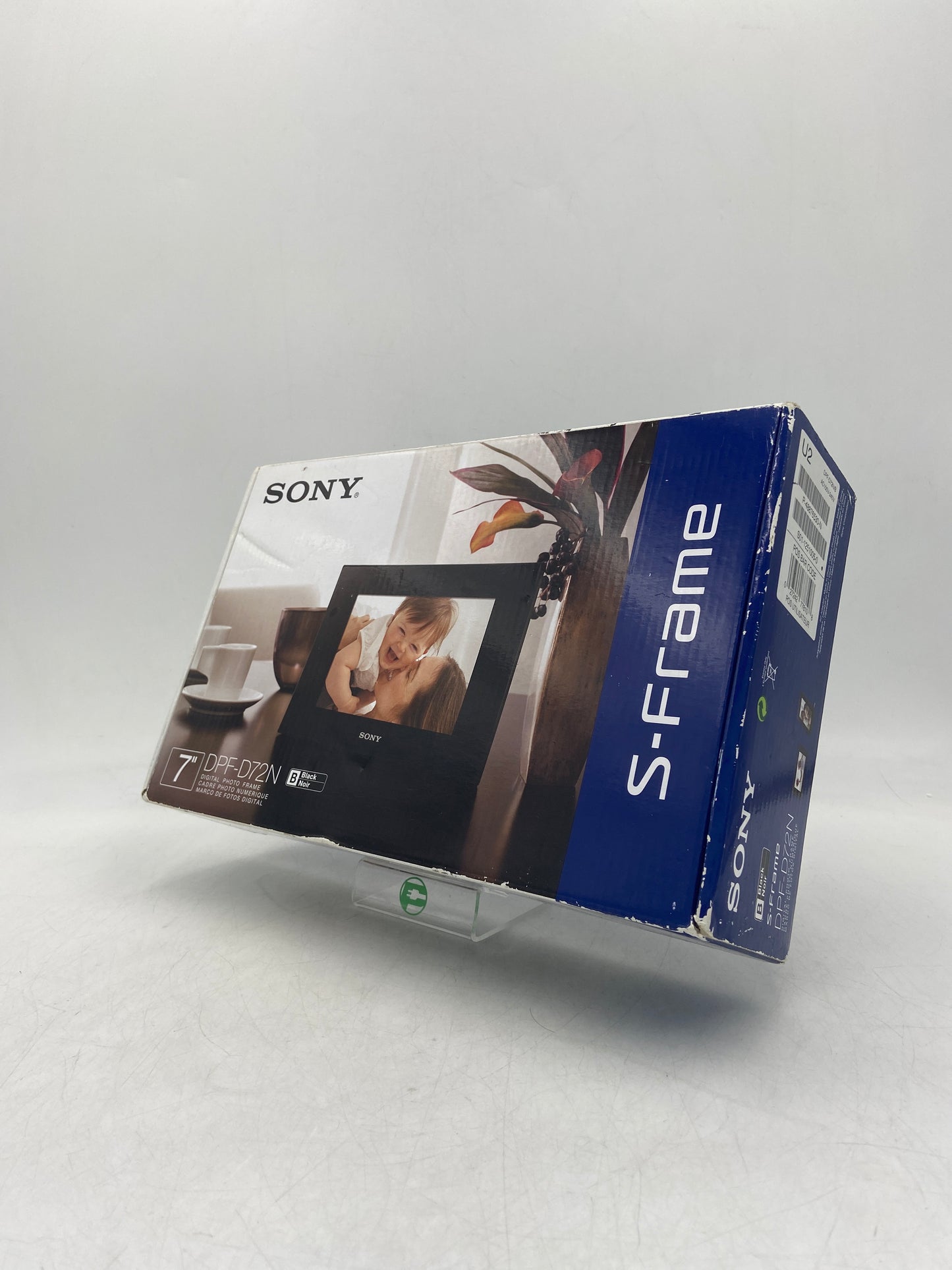 New Sony S-Frame Digital Photo Frame DPF-D72N