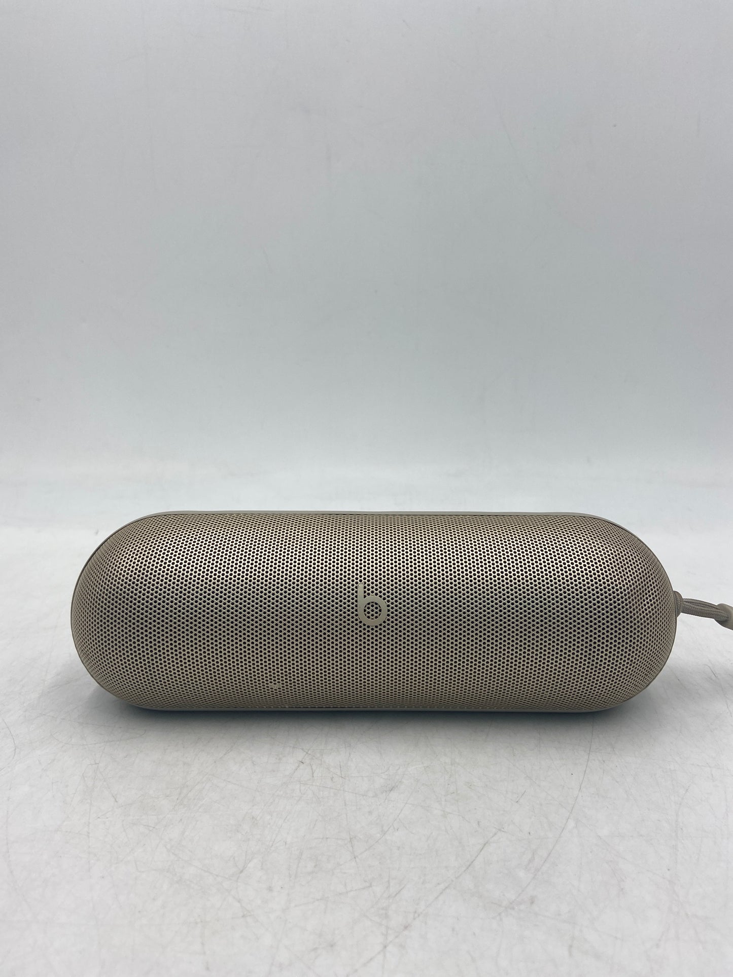 Beats Pill  Portable Bluetooth Speaker A3211  Champagne Gold