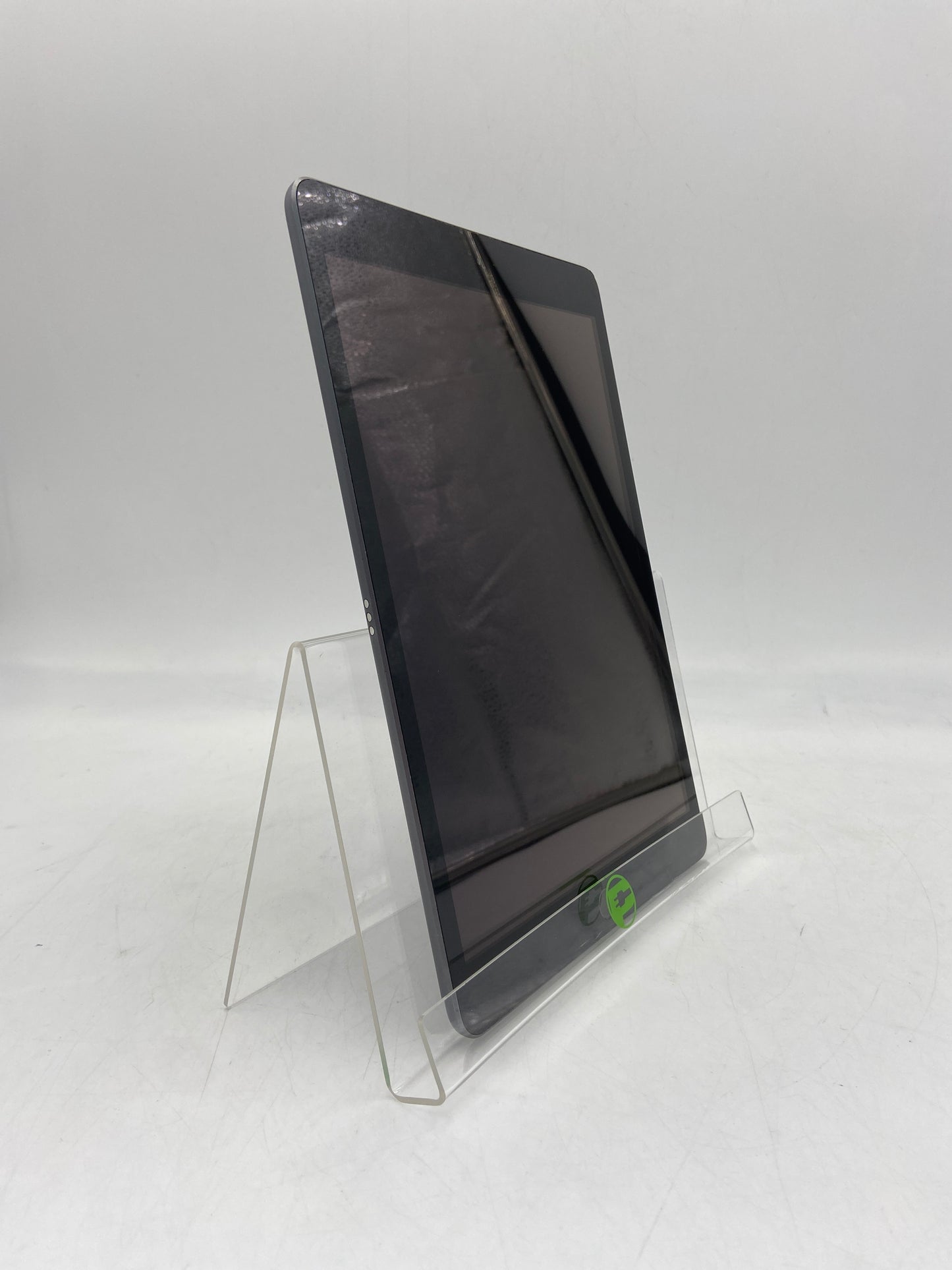 WiFi Only Apple iPad 7th Gen 32GB 17.4.1 SPACE GRAY A2197