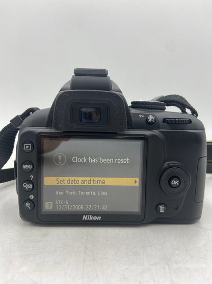 Nikon D3000 10.2MP Digital SLR DSLR Camera