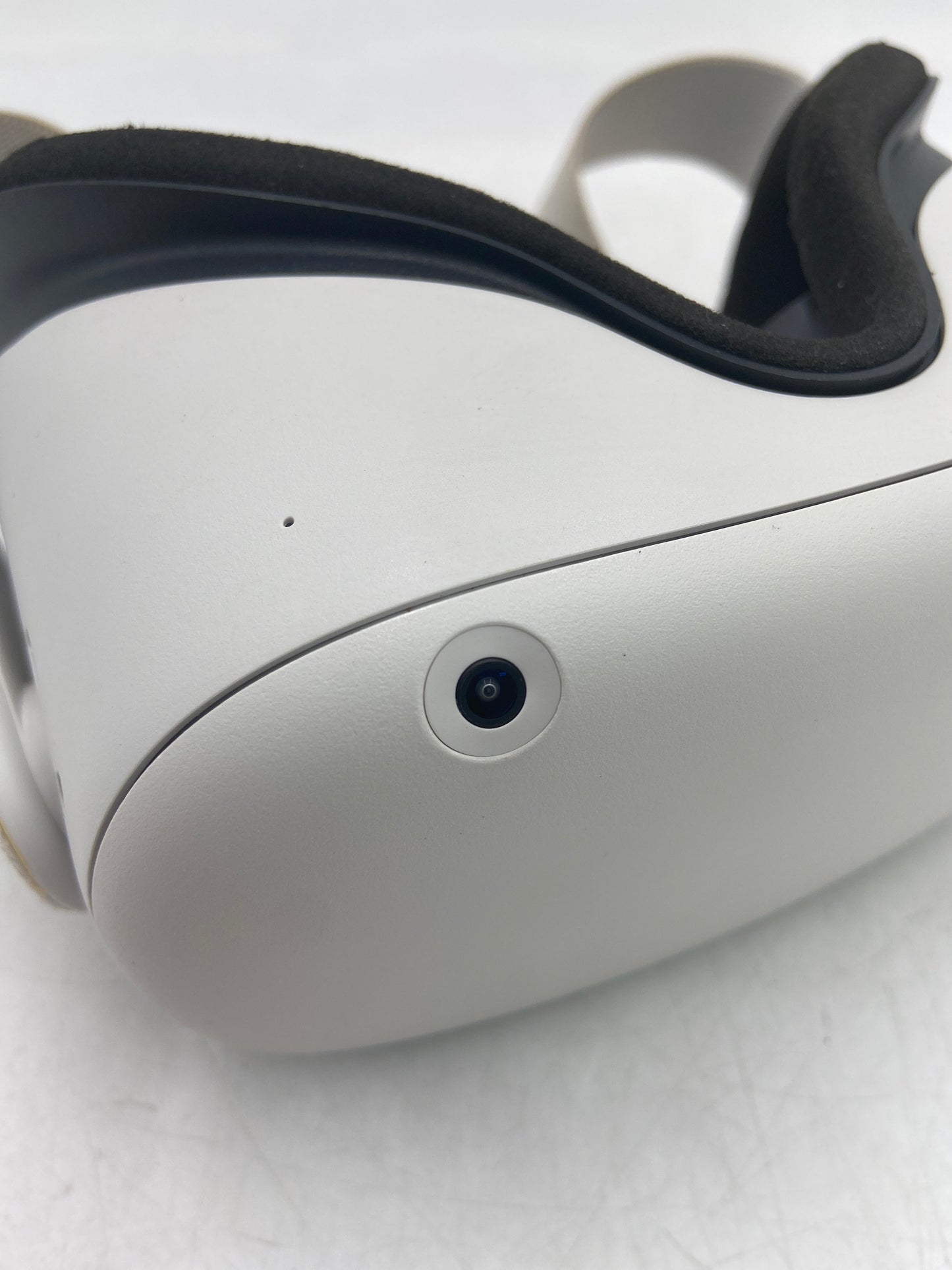 Meta Quest 2 128GB Standalone All-in-One VR Headset KW49CM