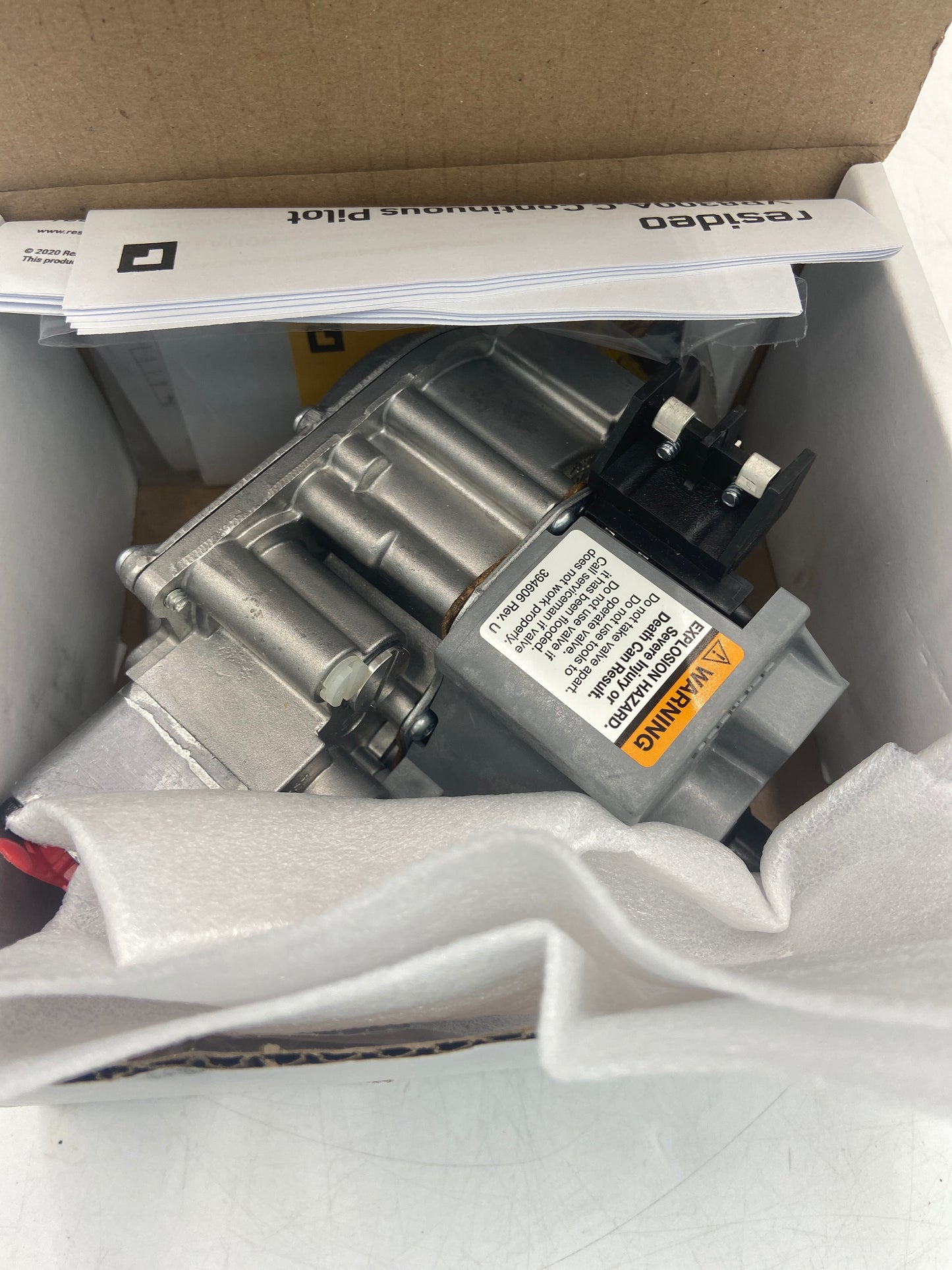 New Resideo Dual Valve Standing Pilot Combination Gas Control Valve VR8300A4508