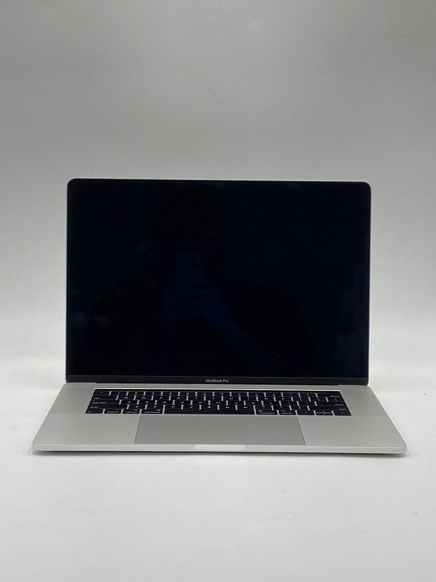 2018 Apple MacBook Pro 15" Core i7 16GB RAM 256GB Silver A1990