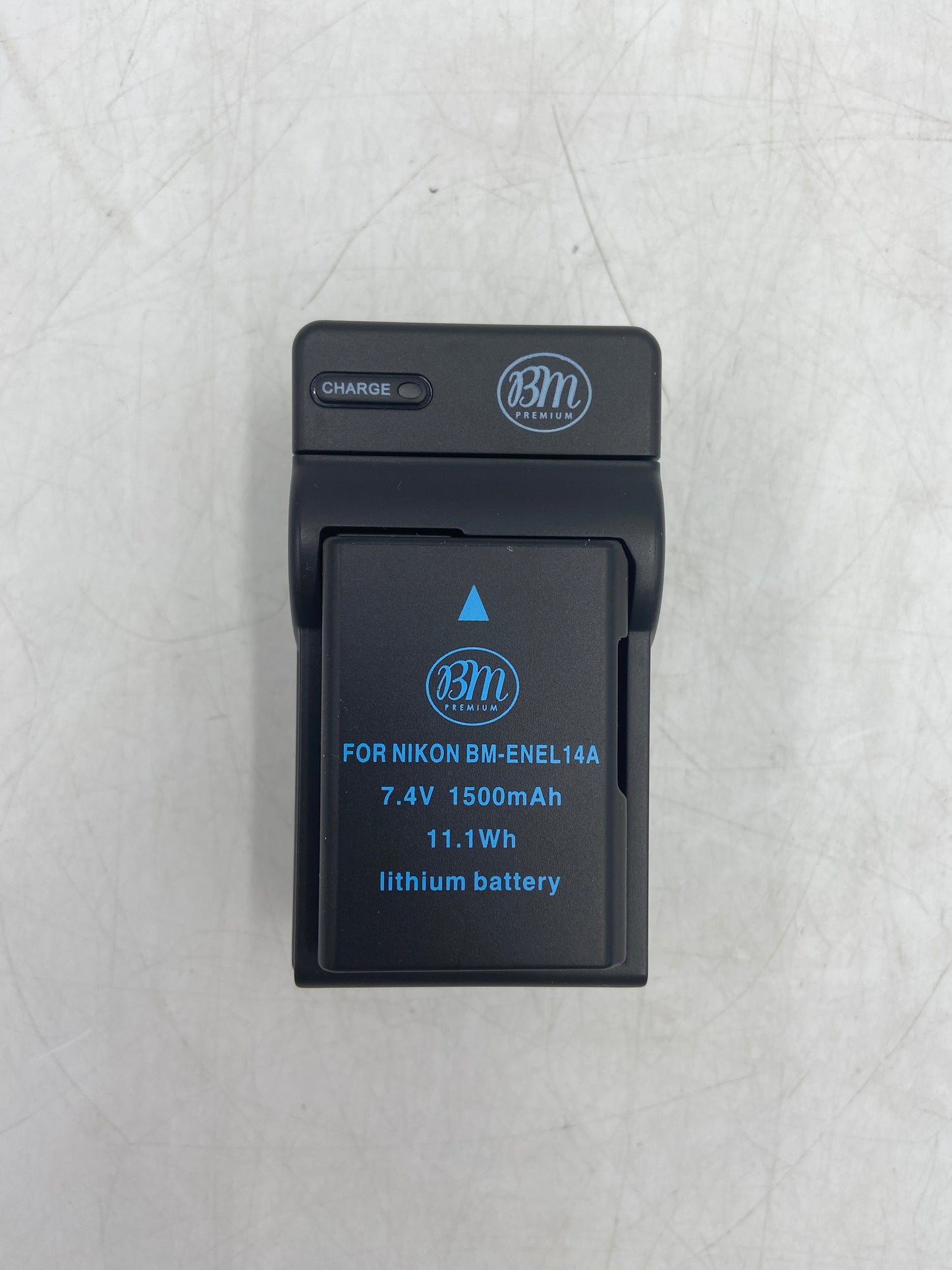 Nikon D3000 10.2MP Digital SLR DSLR Camera