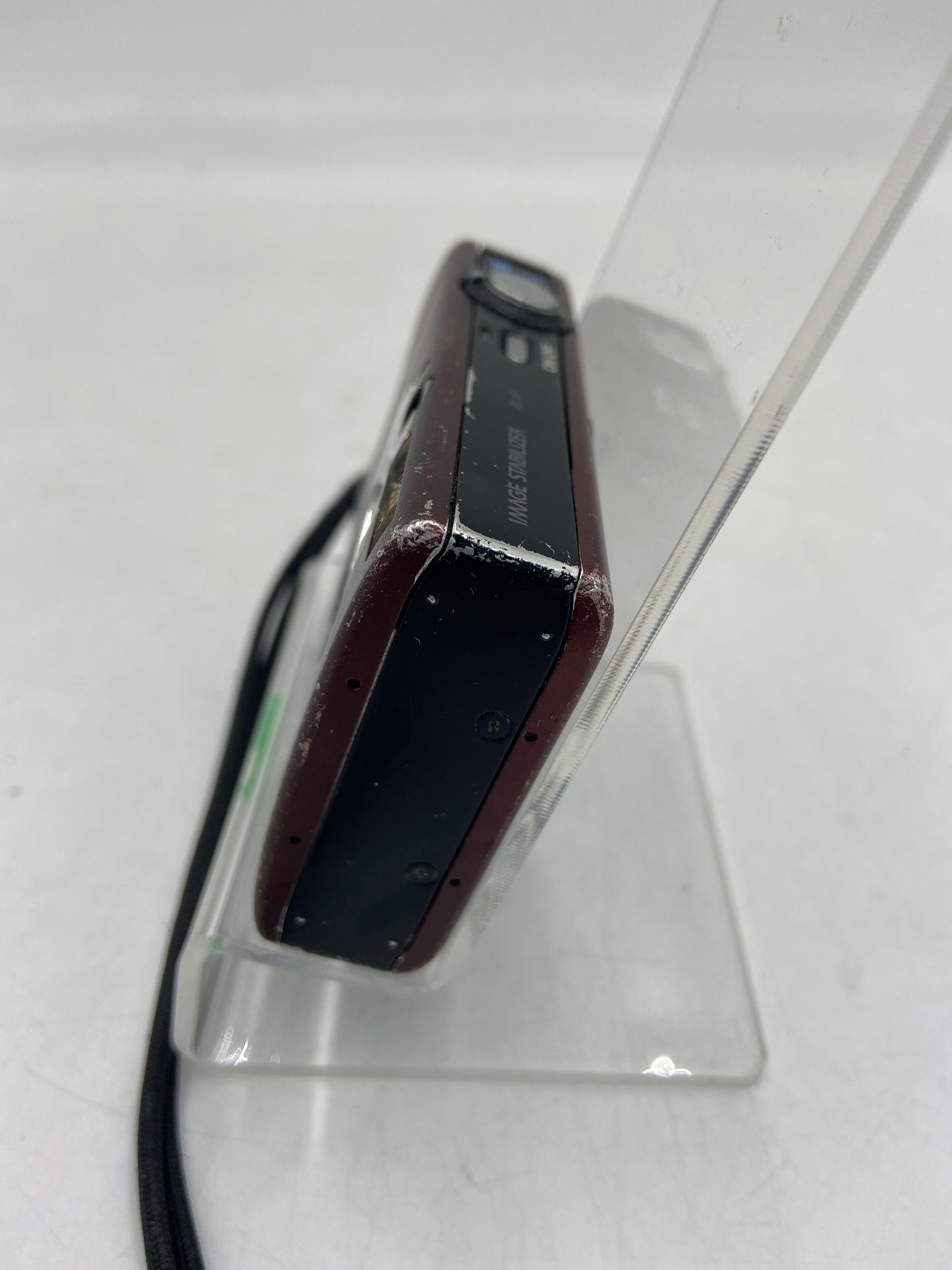 Broken Canon PowerShot SD1100 IS 8.0MP Compact Camera Lens is Broken Image on screen is Green