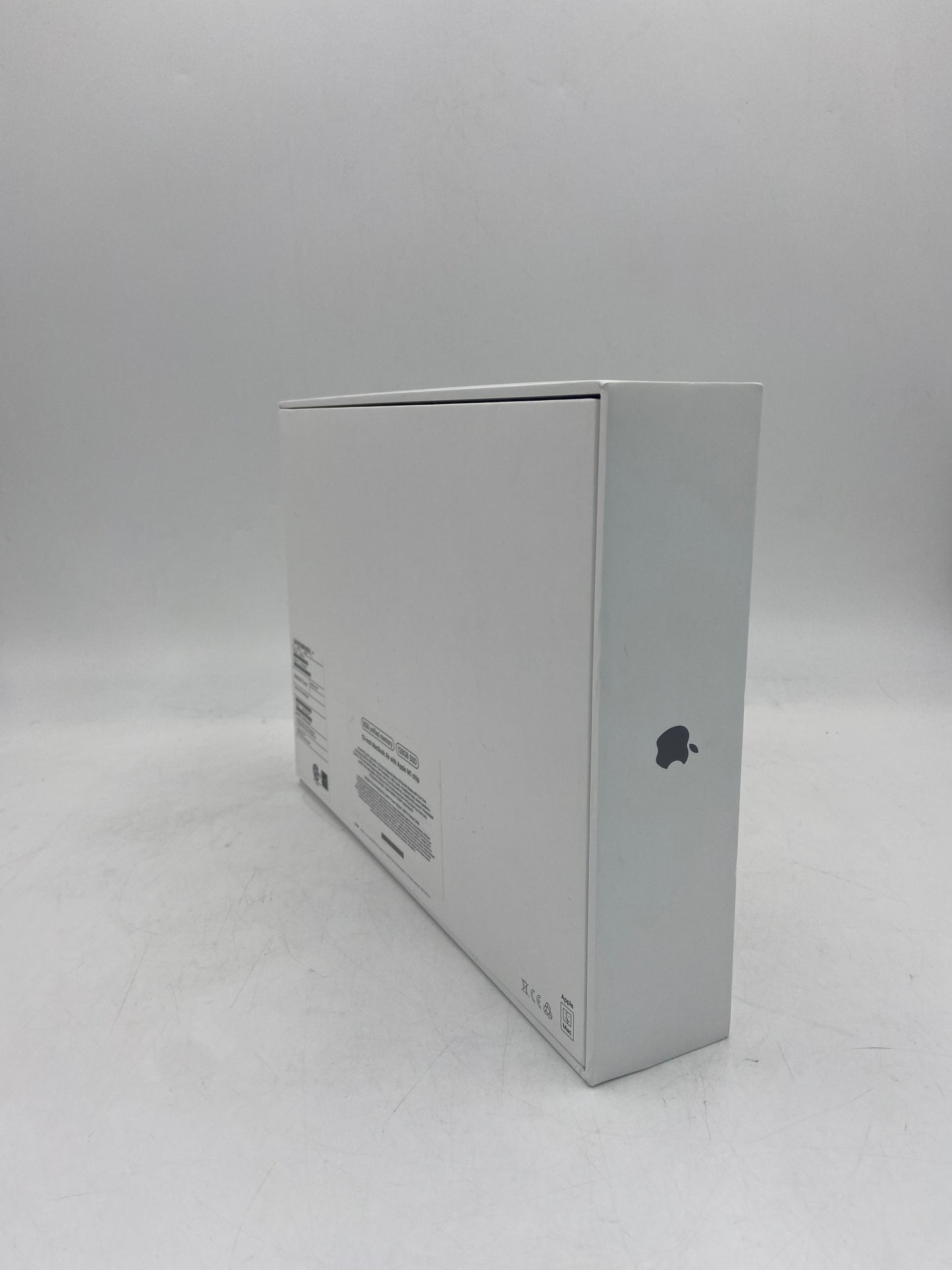 2020 Apple MacBook Air 13" M1 3.2GHz 8GB RAM 128GB SSD Silver A2337
