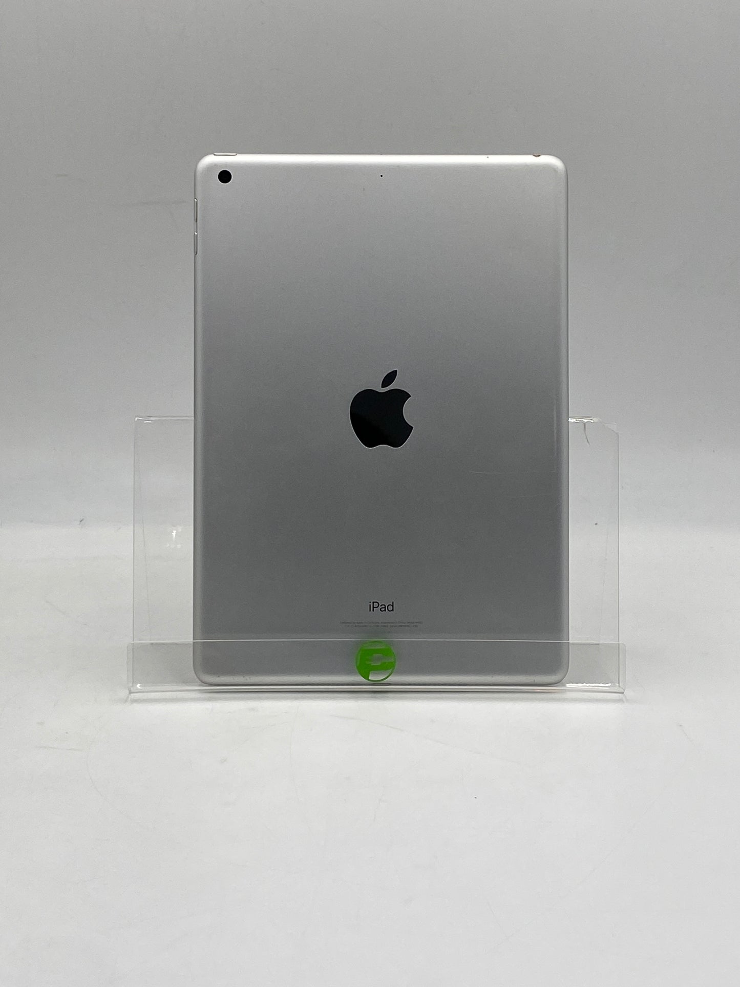 Used Apple iPad 6th Gen Silver/White Broken Glass Fully Functional