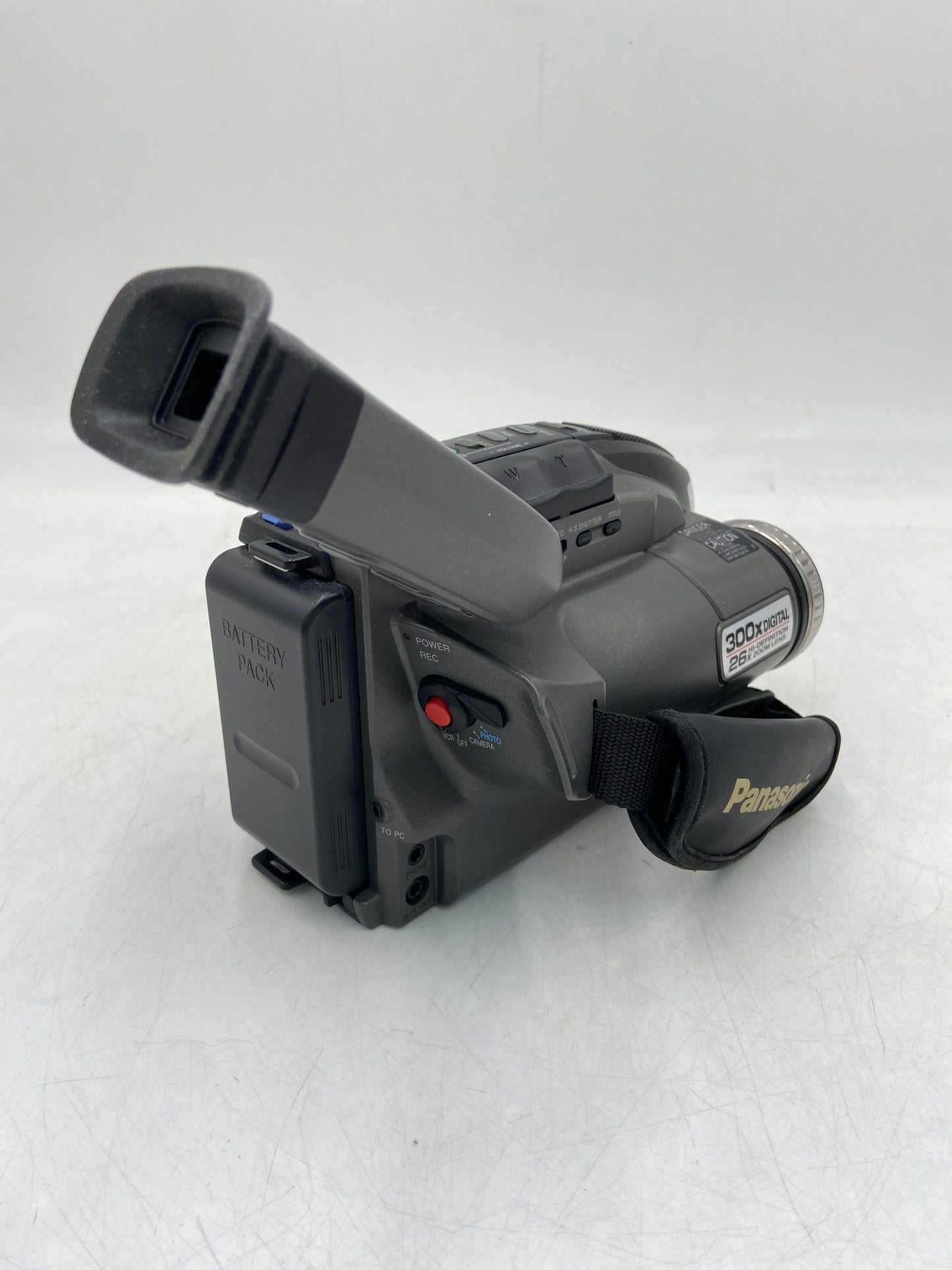 Panasonic Palmsight Hi-Definition Zoom Video Recorder with Shotoshot PV-L780D