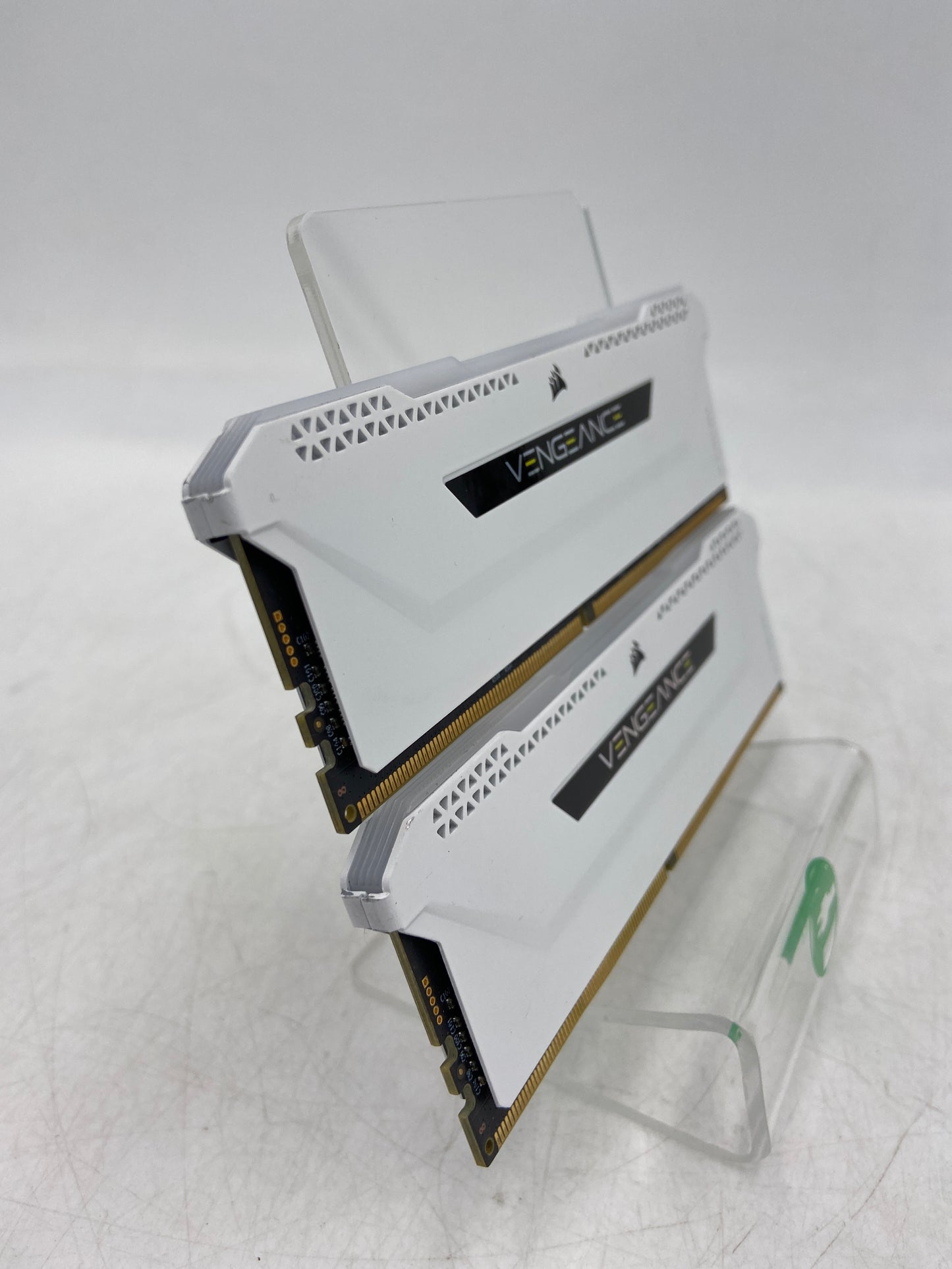 Corsair Vengeance RGB Pro 32GB (2x16GB) RAM DDR4 3600MHz CMH32GX4M2D3600C18W