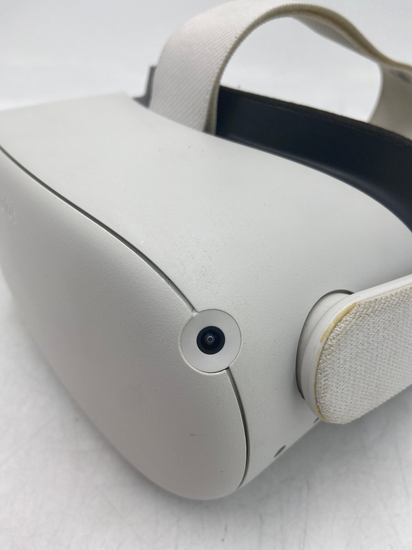 Meta Quest 2 128GB Standalone All-in-One VR Headset KW49CM