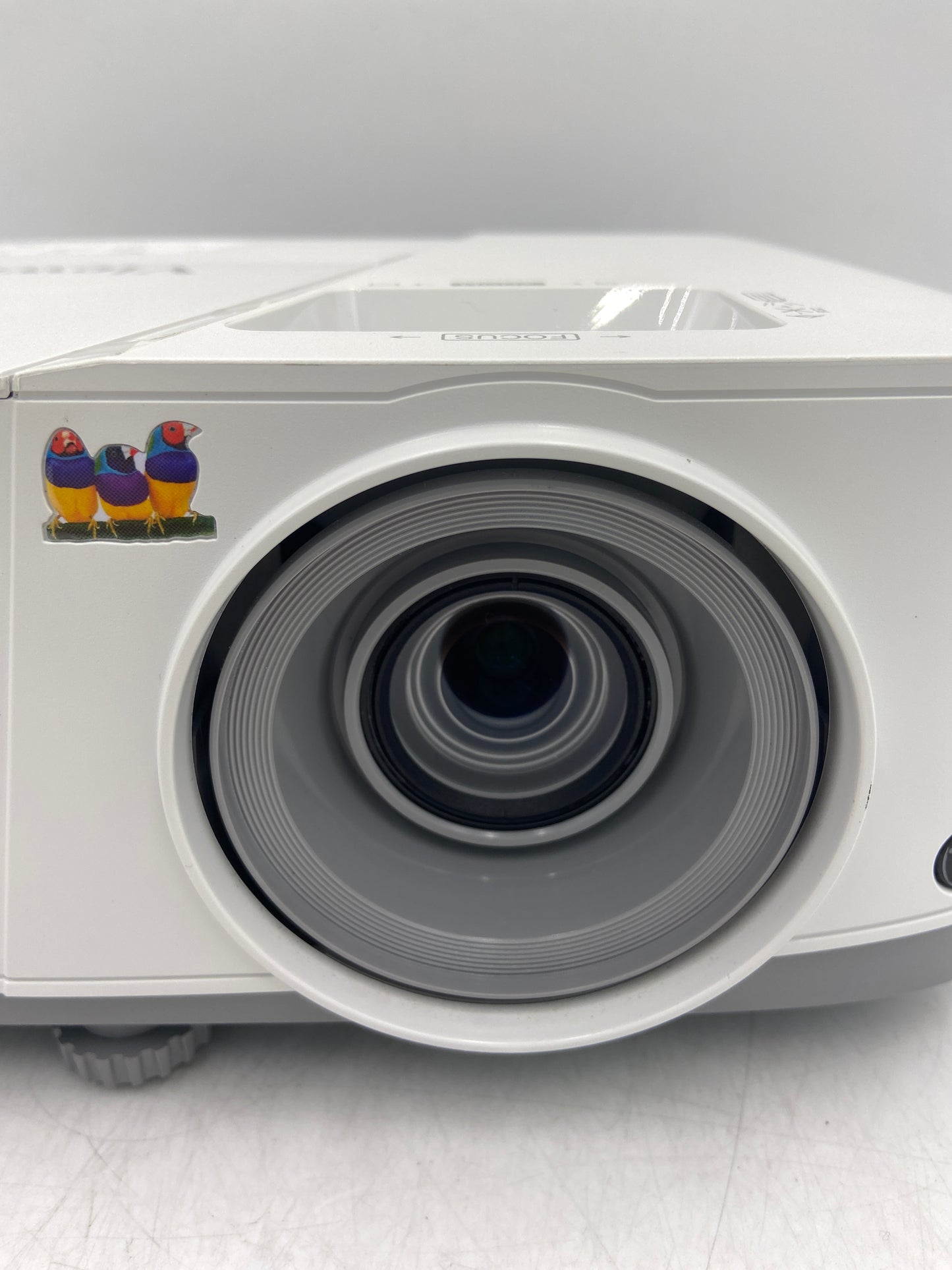 ViewSonic PG707X 1024 x 768 Pixels 1300 Ansi Lumens DLP Projector VS19090