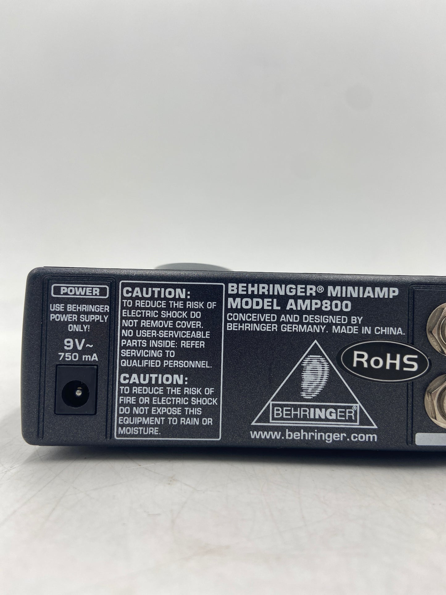 BEHRINGER MINIAMP AMP800 4-Channel Stereo Headphone Amplifier  P0331