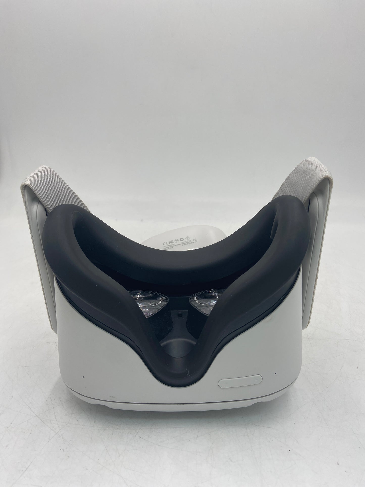 Meta Quest 2 256GB Standalone All-in-One VR Headset  KW49CM with VR Power 2 Battery